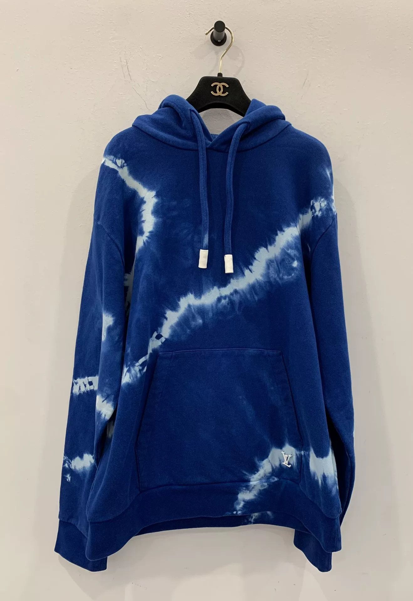 Louis Vuitton Louis Vuitton Blue Logo Embroidered Tie-Dye Hoodie Size US M / EU 48-50 / 2 - 1 Thumbnail