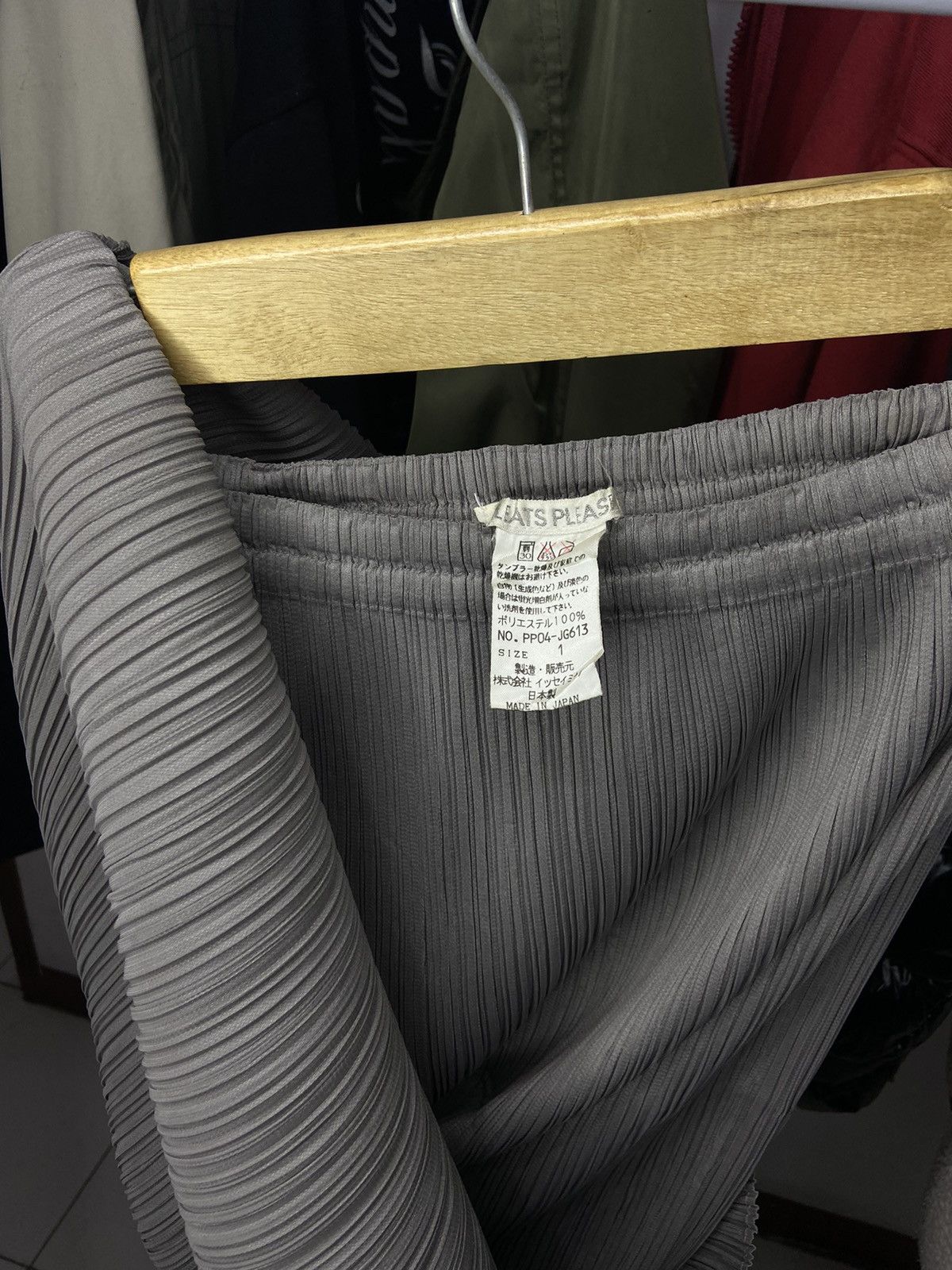 Homme Plisse Issey Miyake × Pleats Please Issey Miyake Offer‼️ PLEATS PLEASE MIDI SKIRT GREY SIZE 1 Size 24" / US 00 / IT 34 - 2 Thumbnail