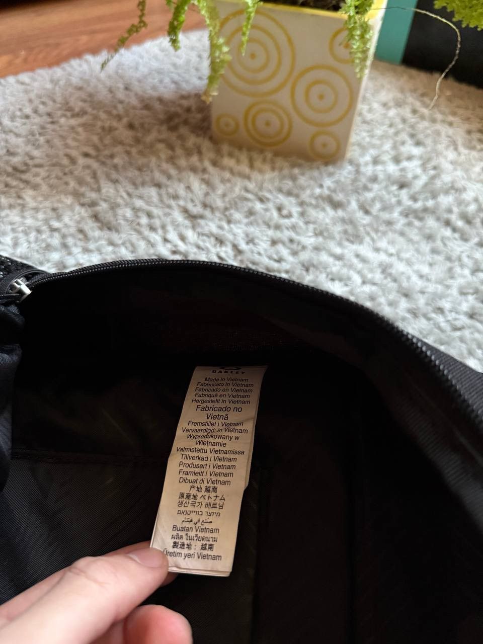 Oakley 90s Oakley Vintage Big Logo Outdoor Bag Pack Rare Y2K Size ONE SIZE - 7 Thumbnail
