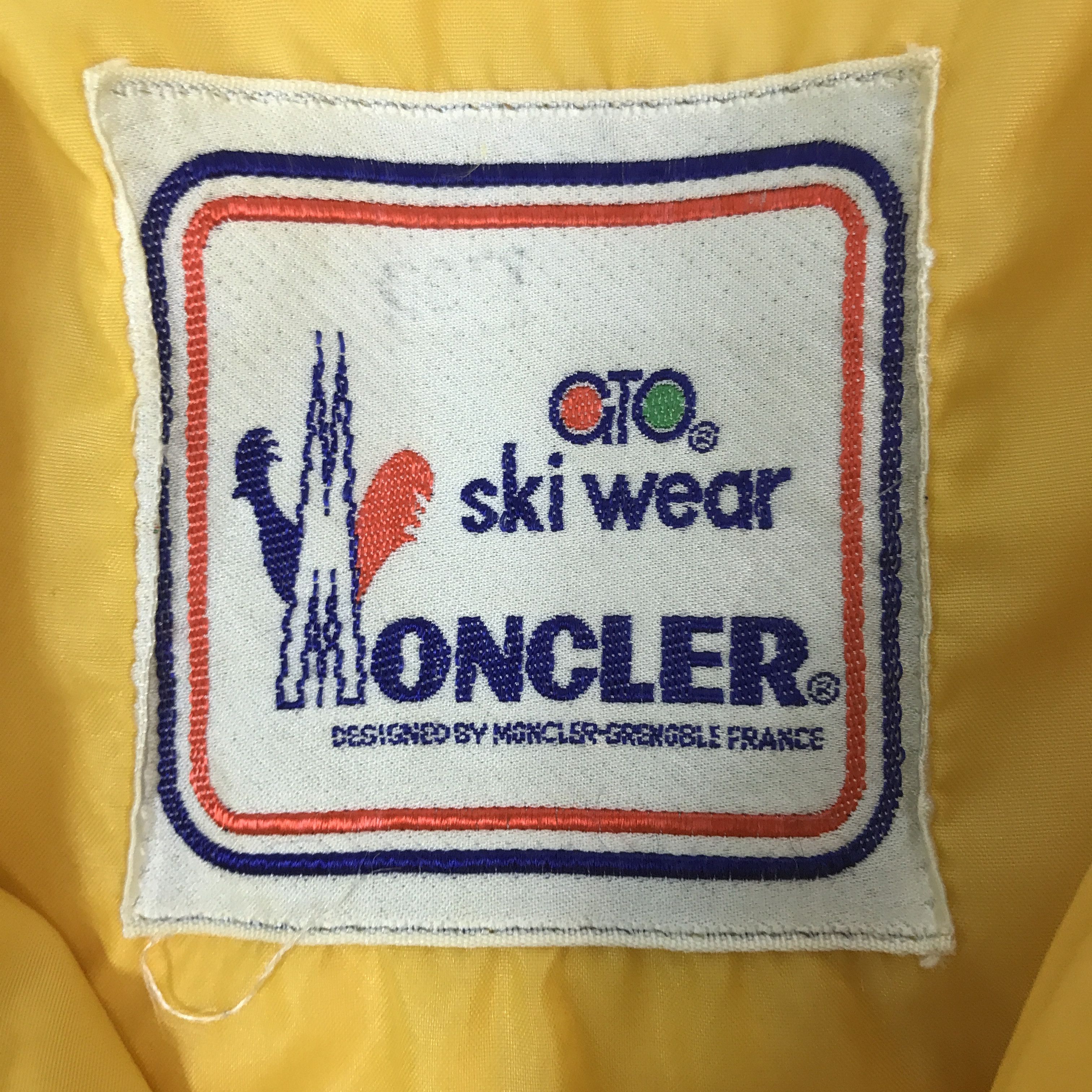 Moncler Vintage Moncler Ski wear yellow quilted Jacket Size US M / EU 48-50 / 2 - 11 Thumbnail