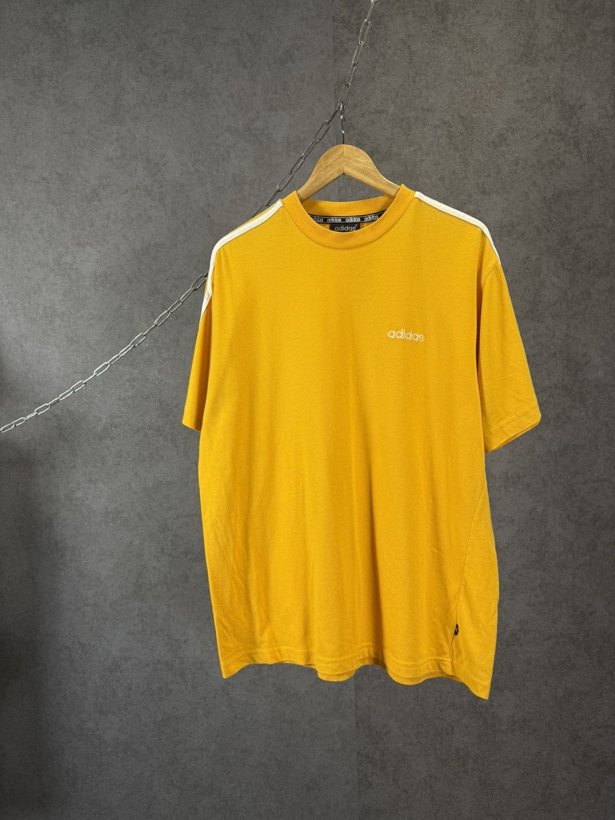 Adidas Adidas vintage tee Size US XL / EU 56 / 4 - 1 Thumbnail