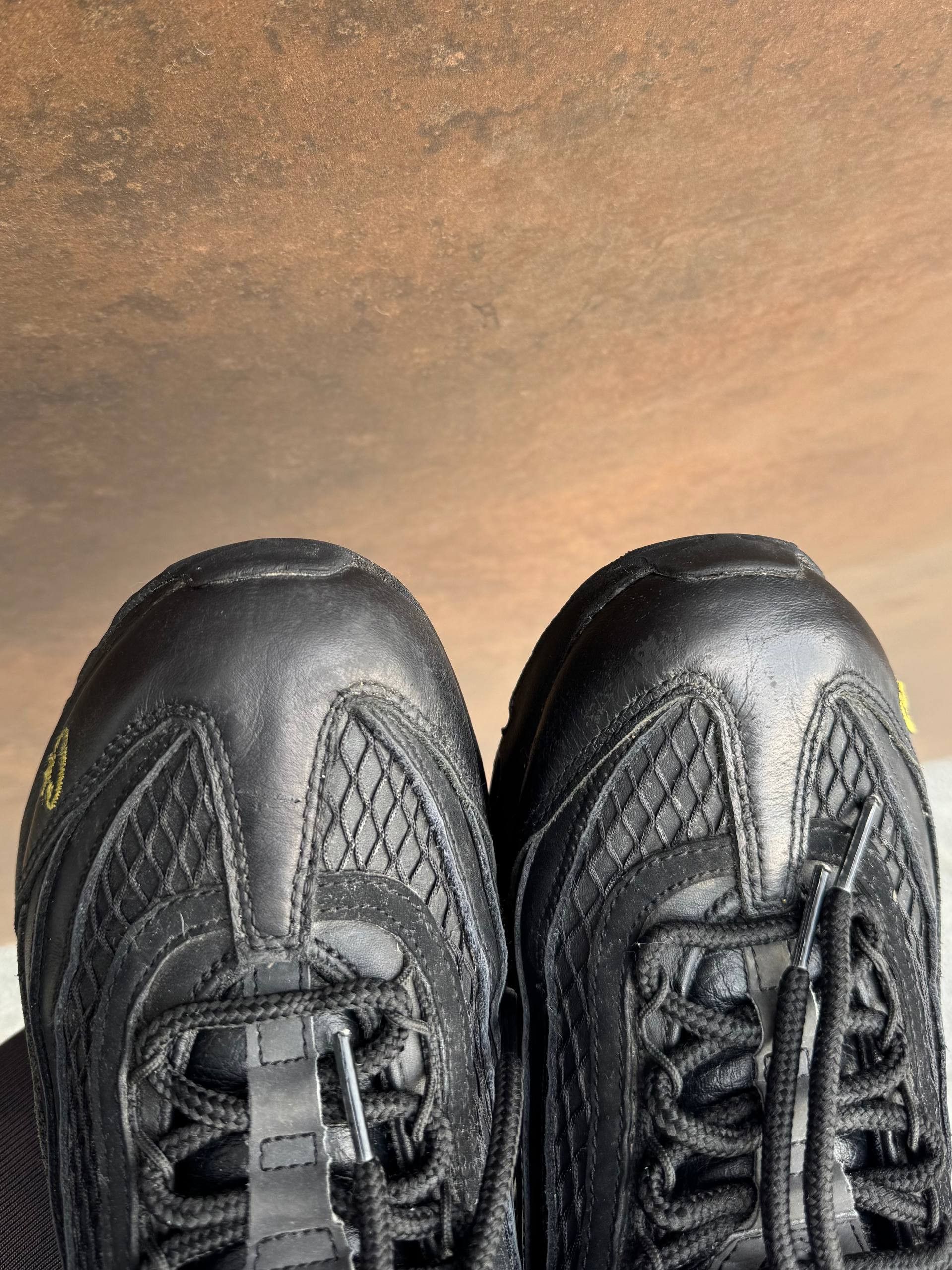 Corteiz × Nike Nike Air Max 95 x Corteiz Black Tour Yellow Honey FB2709-003 Size US 7 / EU 40 - 15 Thumbnail