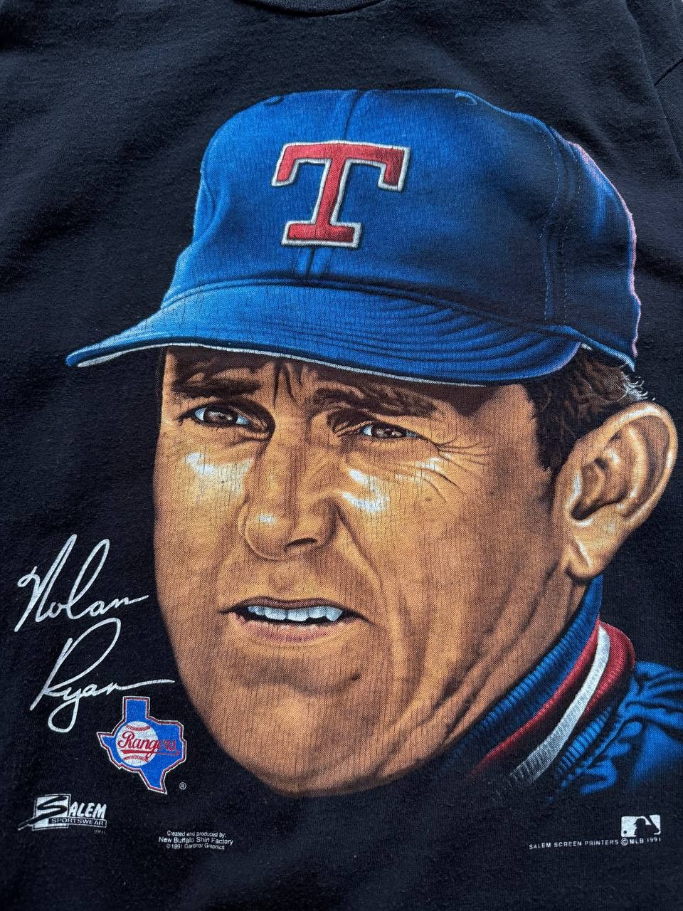 MLB Very Rare Vintage 90s MLB Texas Rangers Nolan Ryan Tshirt Size US XL / EU 56 / 4 - 3 Thumbnail