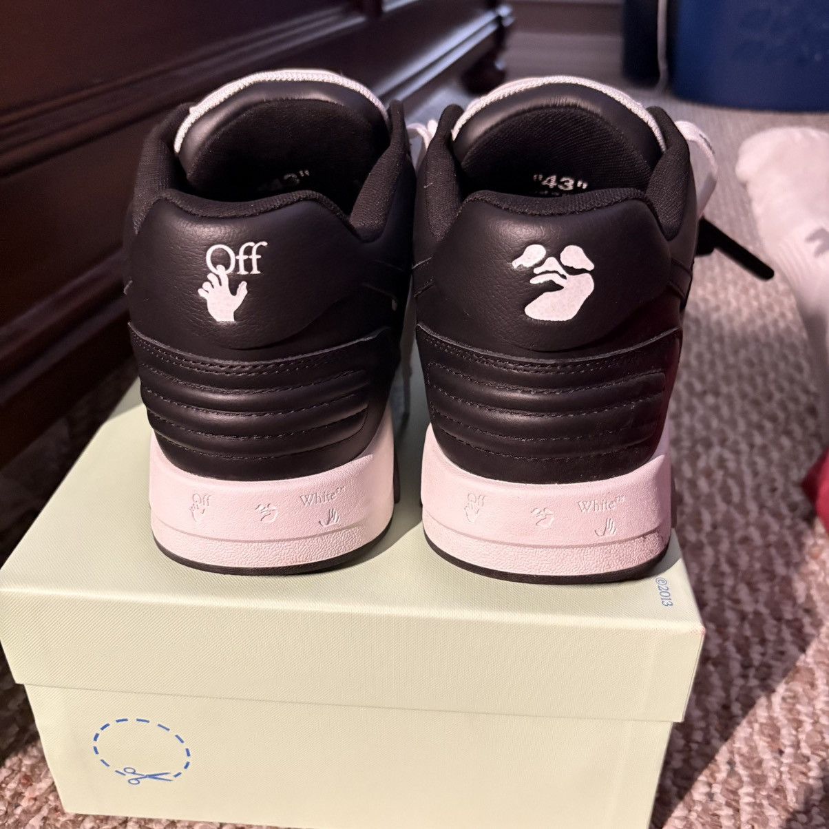 Off-White Offwhite Out of Office ‘Black and White’ Size US 10 / EU 43 - 3 Thumbnail