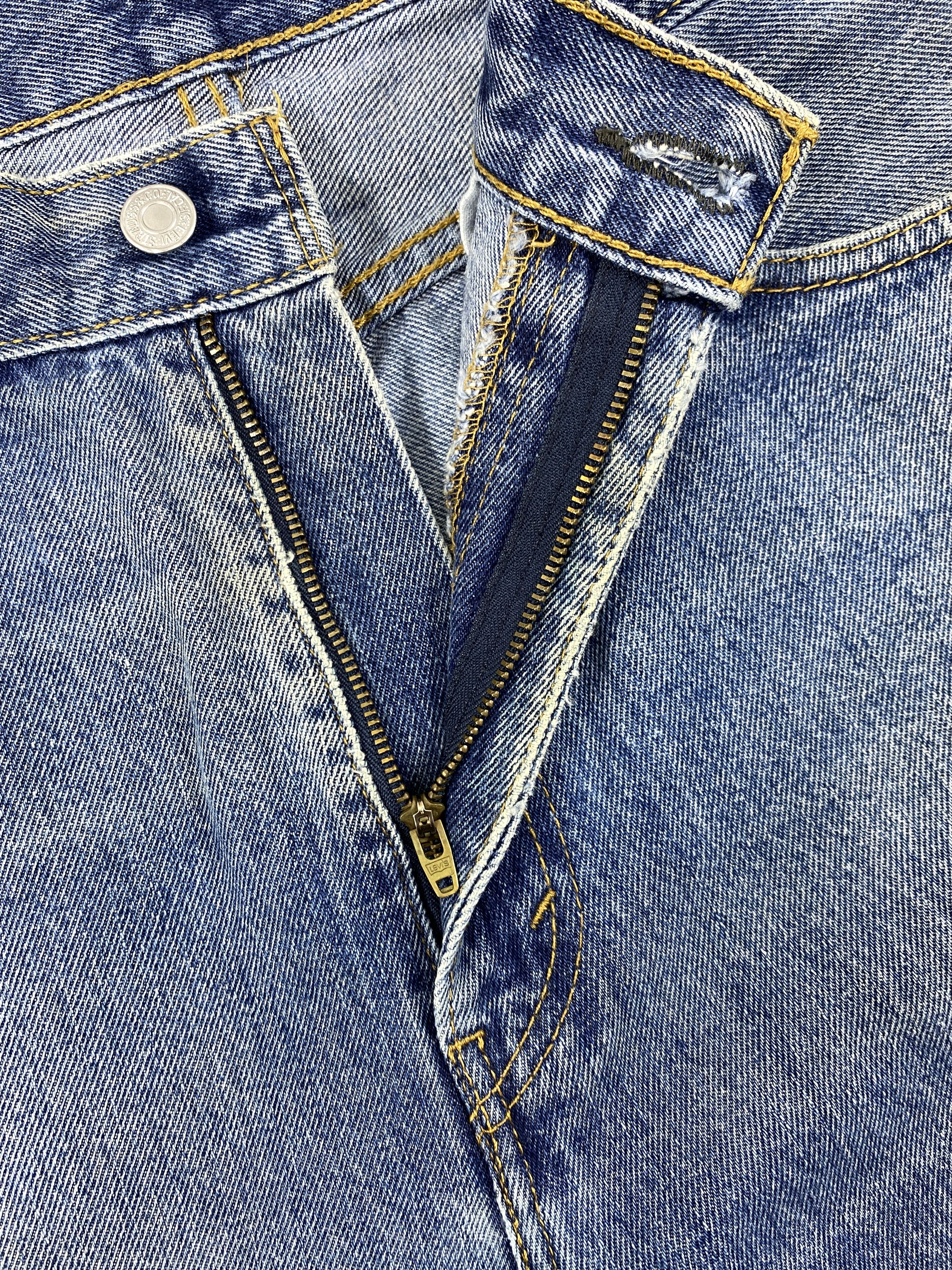 Levi's Distressed Blue Vintage Levi's 505 Jeans 36x29 Denim JN1764 Size US 36 / EU 52 - 6 Thumbnail
