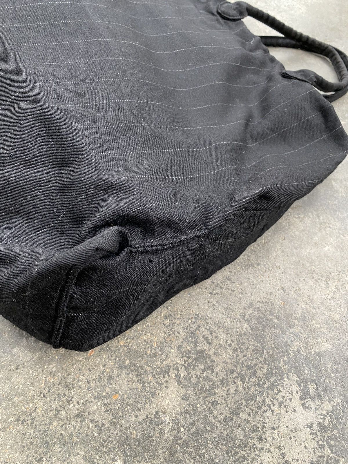 Comme des Garcons Tricot Comme Des Garcons Distressed Tote Bag Size ONE SIZE - 10 Thumbnail