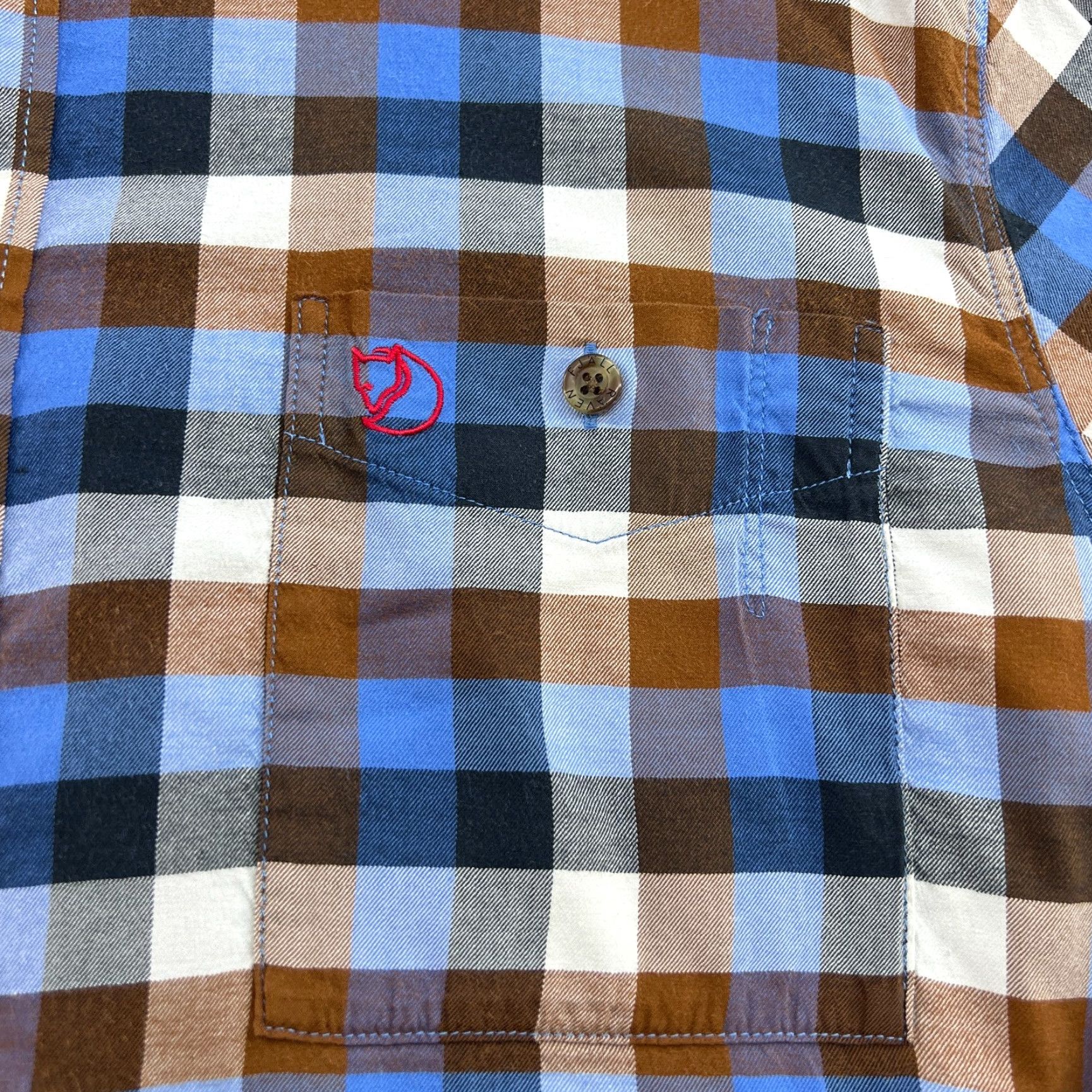 Vintage Fjallraven Pilosa Mens Button Up Shirt Sz Medium Long Sleeve Plaid Blue Brown Shirt Mens Button-Up Shirt Casual Cotton Canvas Pocketed Slim Size US M / EU 48-50 / 2 - 3 Thumbnail