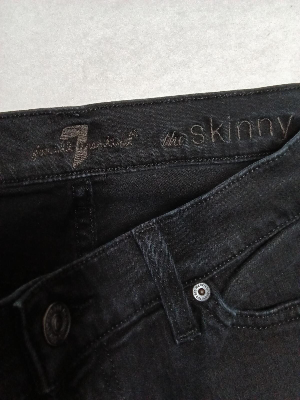 7 For All Mankind 7 For All Mankind The Skinny Black Jeans Size 26 US 2/4 Size 26" / US 2 / IT 38 - 1 Thumbnail
