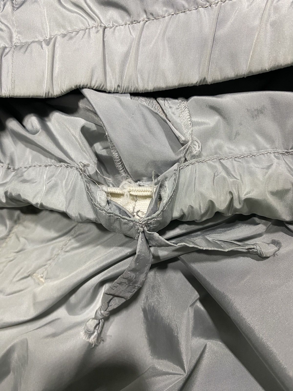 Prada 90s Prada Redtab Nylon Pants Size US 30 / EU 46 - 14 Thumbnail
