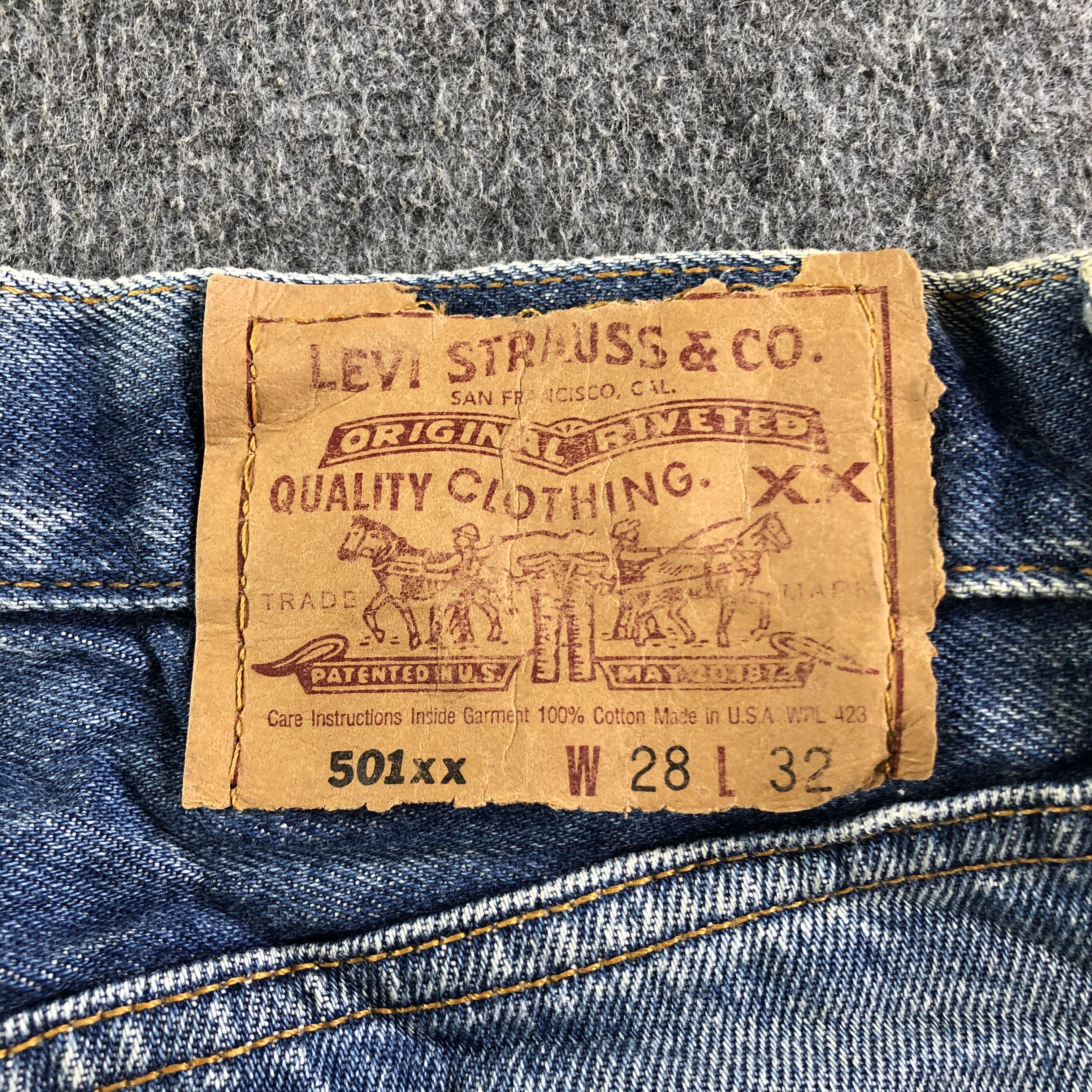 Levi's 90s Vintage Blue Wash Levis 501 Jeans-J3949 Size US 28 / EU 44 - 5 Thumbnail