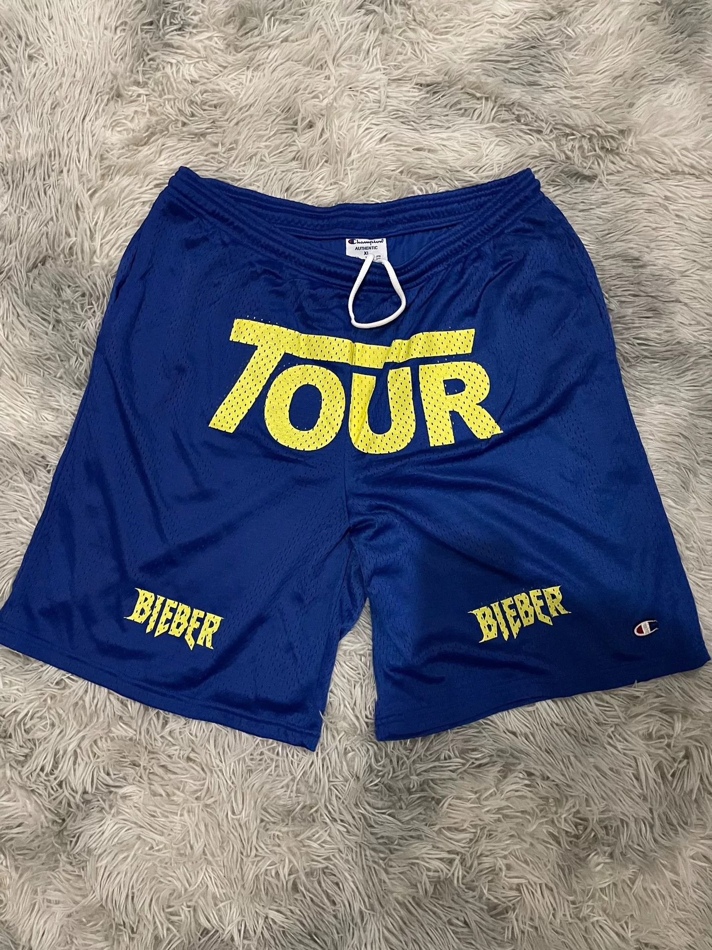 Vintage Justin Bieber Stadium Tour Shorts Size US 31 - 1 Thumbnail