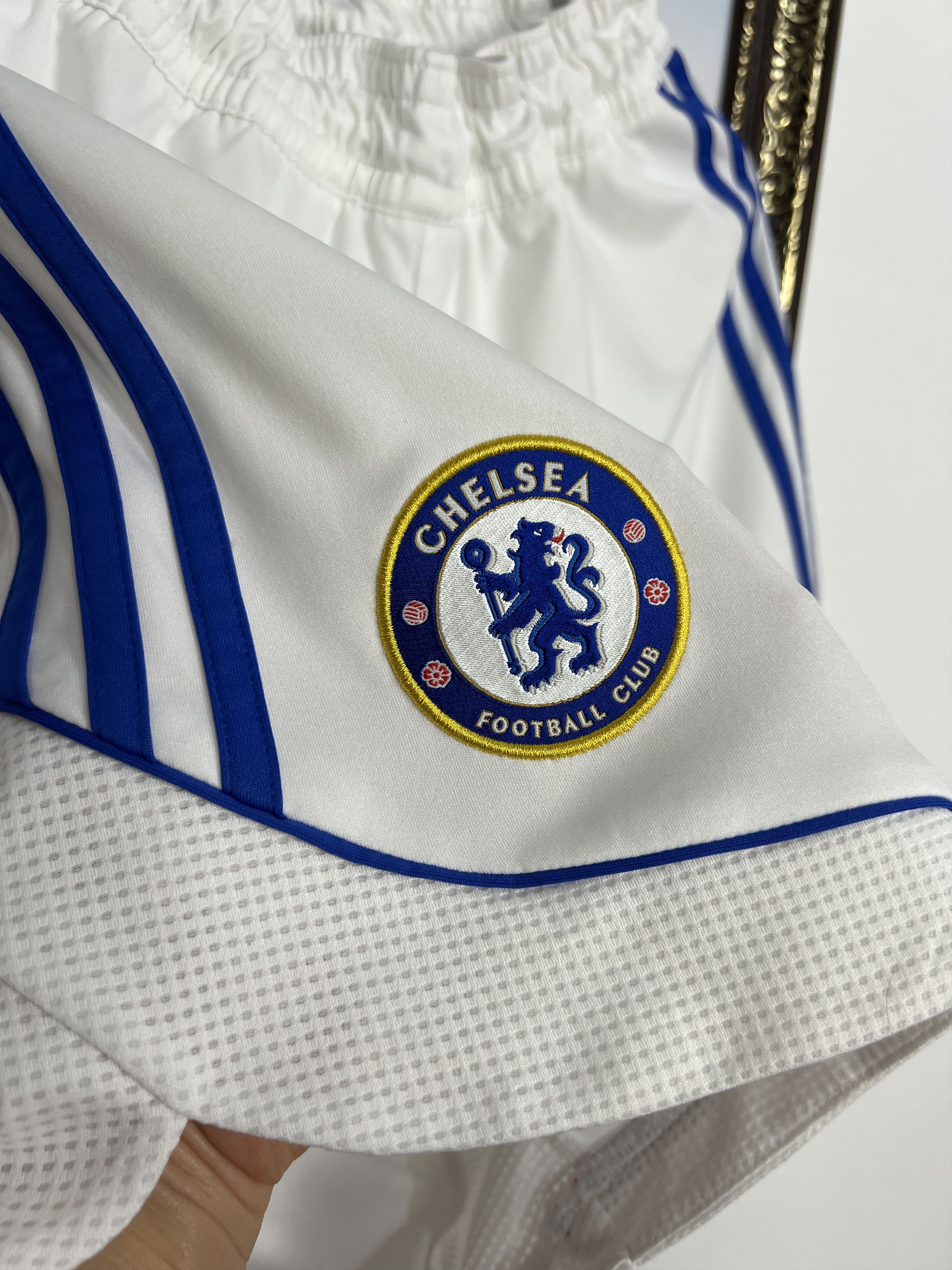 Adidas Vintage Adidas Chelsea Football Shorts Soccer Athletic Rare Size US 32 / EU 48 - 4 Thumbnail