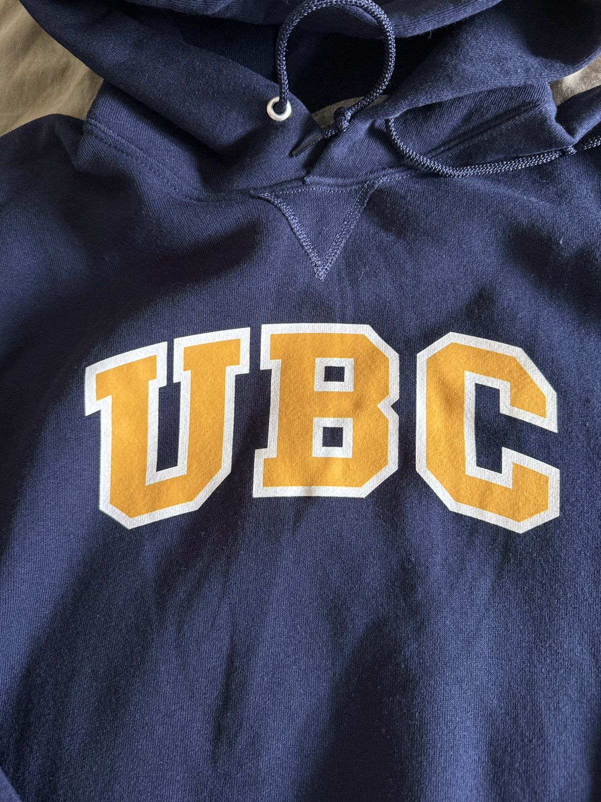 Russell Athletic 🇨🇦 University of British Columbia UBC Basic Arch Screen Hoody Size US XXL / EU 58 / 5 - 4 Thumbnail