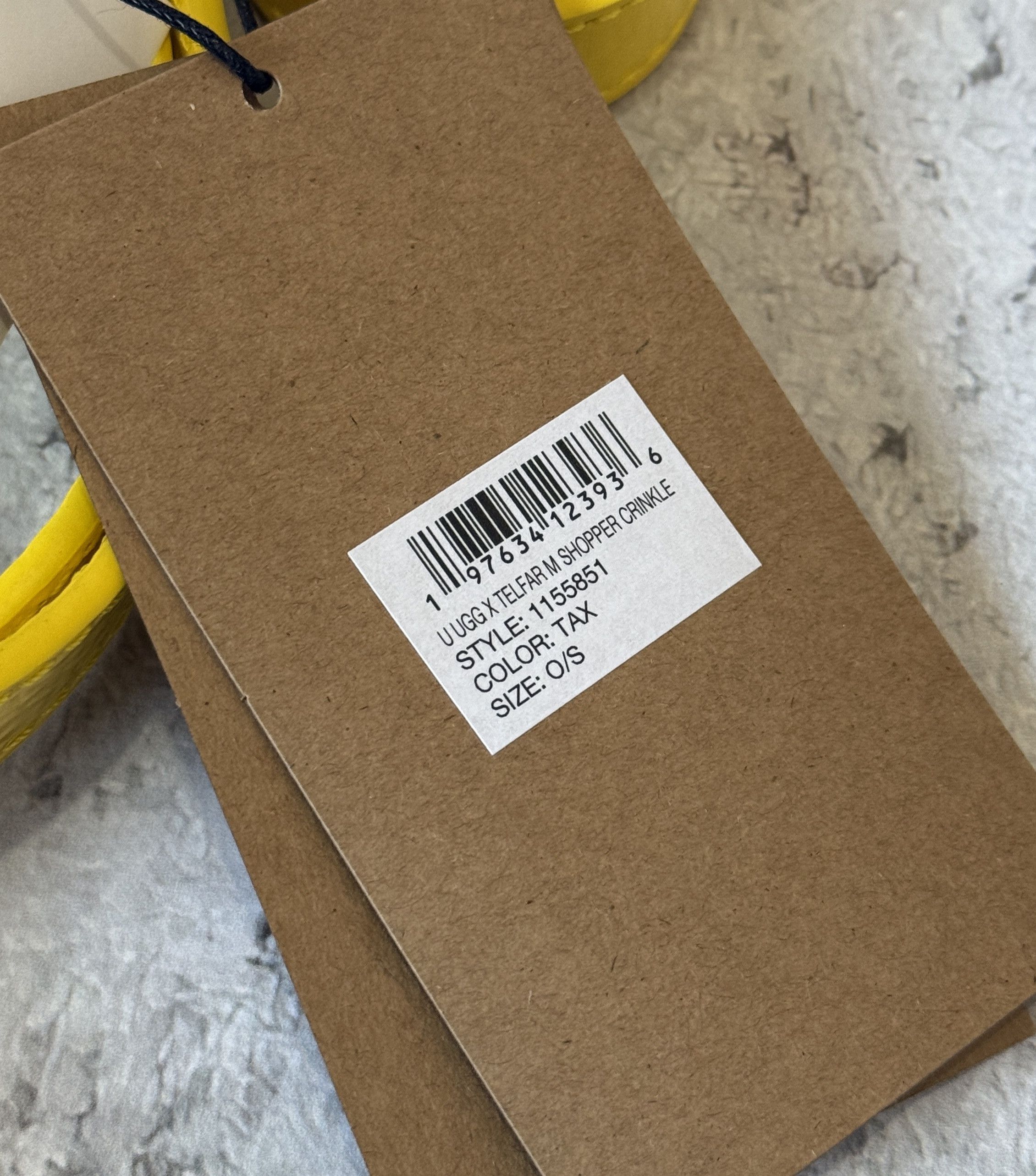 Telfar × Ugg UGG X TELFAR MEDIUM SHOPPER CRINKLE YELLOW TAX Size ONE SIZE - 3 Thumbnail