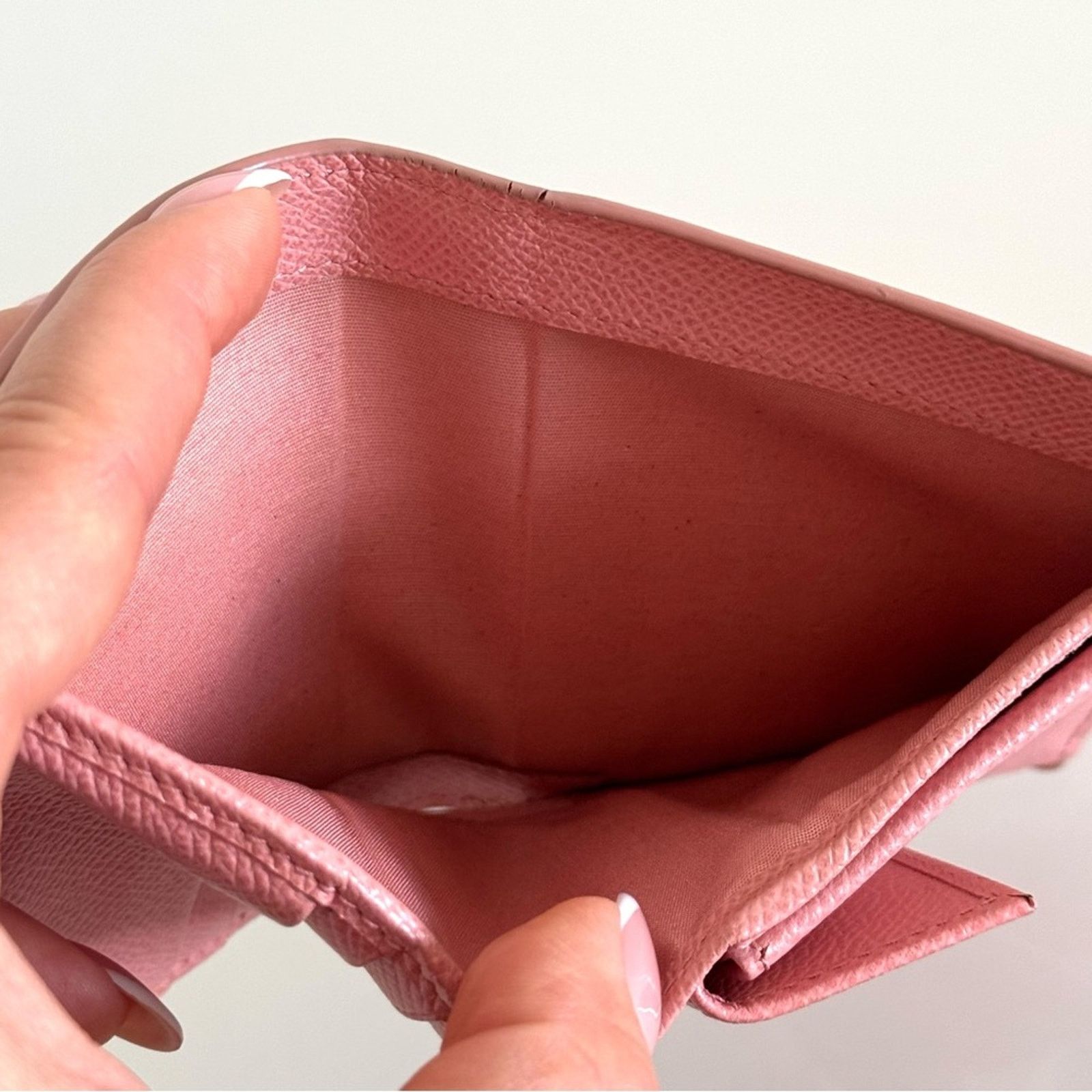 Salvatore Ferragamo Salvatore Ferragamo Pink Wallet with Gold Hardware Authentic Size ONE SIZE - 11 Thumbnail