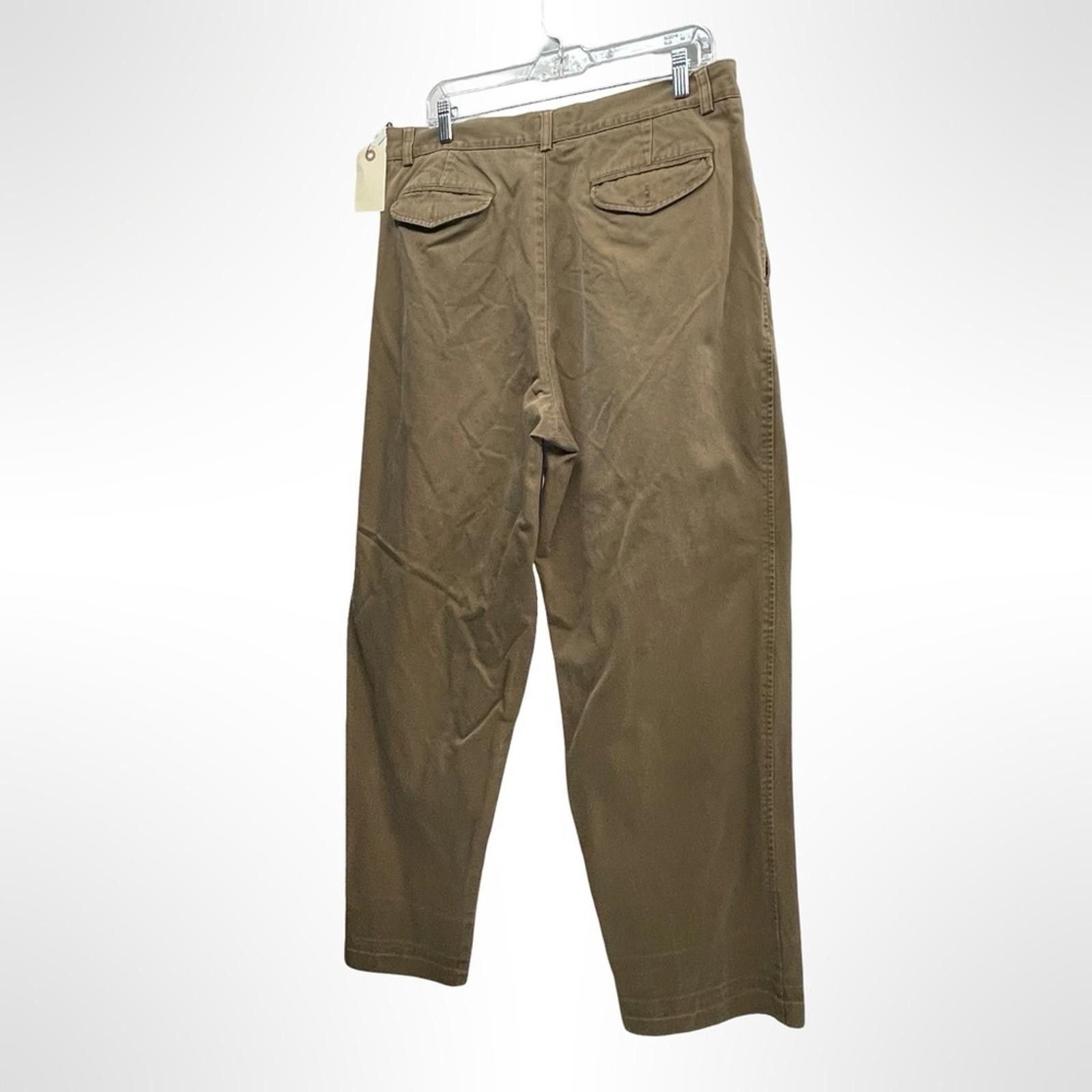 Banana Republic Banana Republic Men's Chinos in size 36/30 Size US 36 / EU 52 - 2 Thumbnail