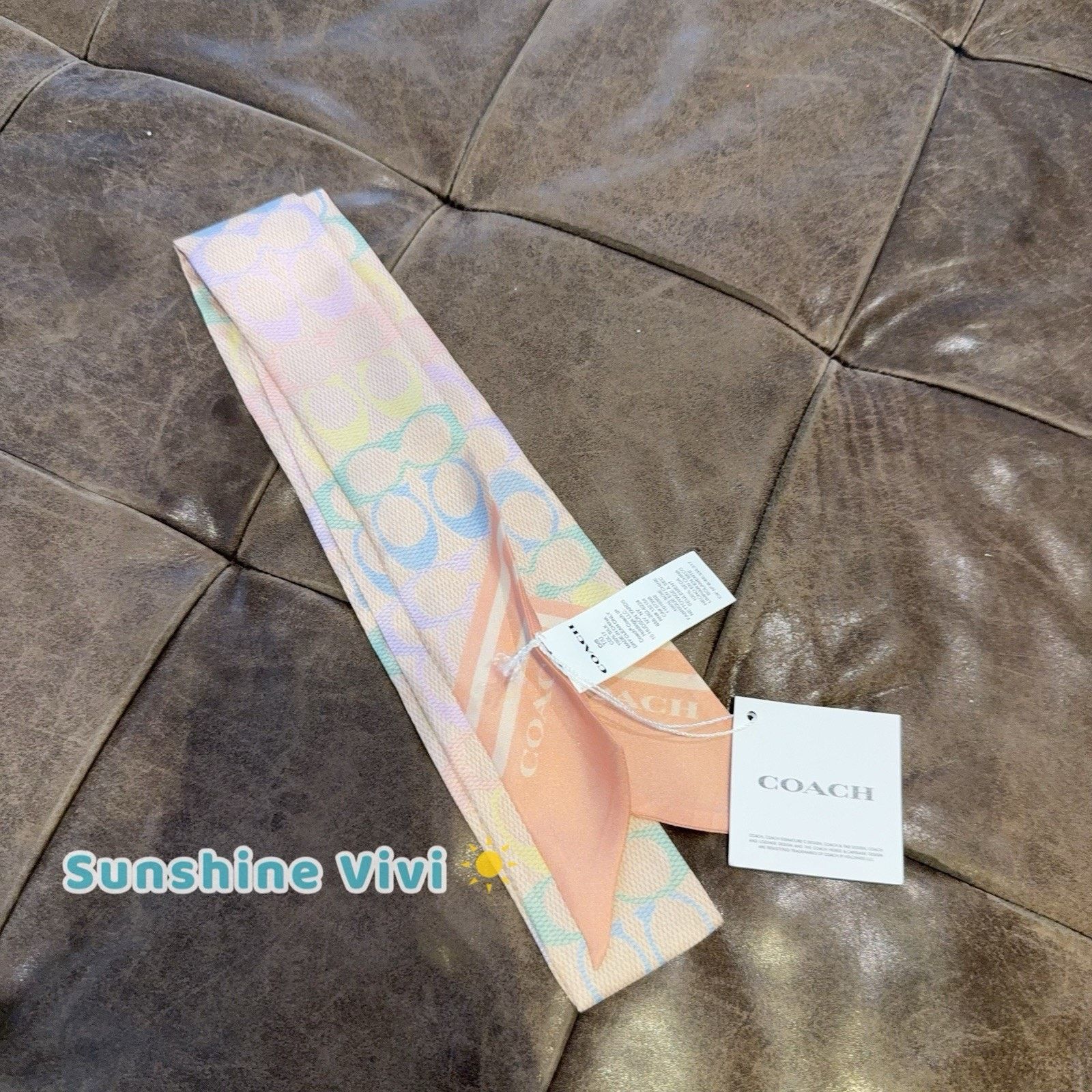 Coach NWT COACH CDA98 Teri, CAX00 Swagger Chain, Silk Scarf CDL17 Size ONE SIZE - 6 Thumbnail
