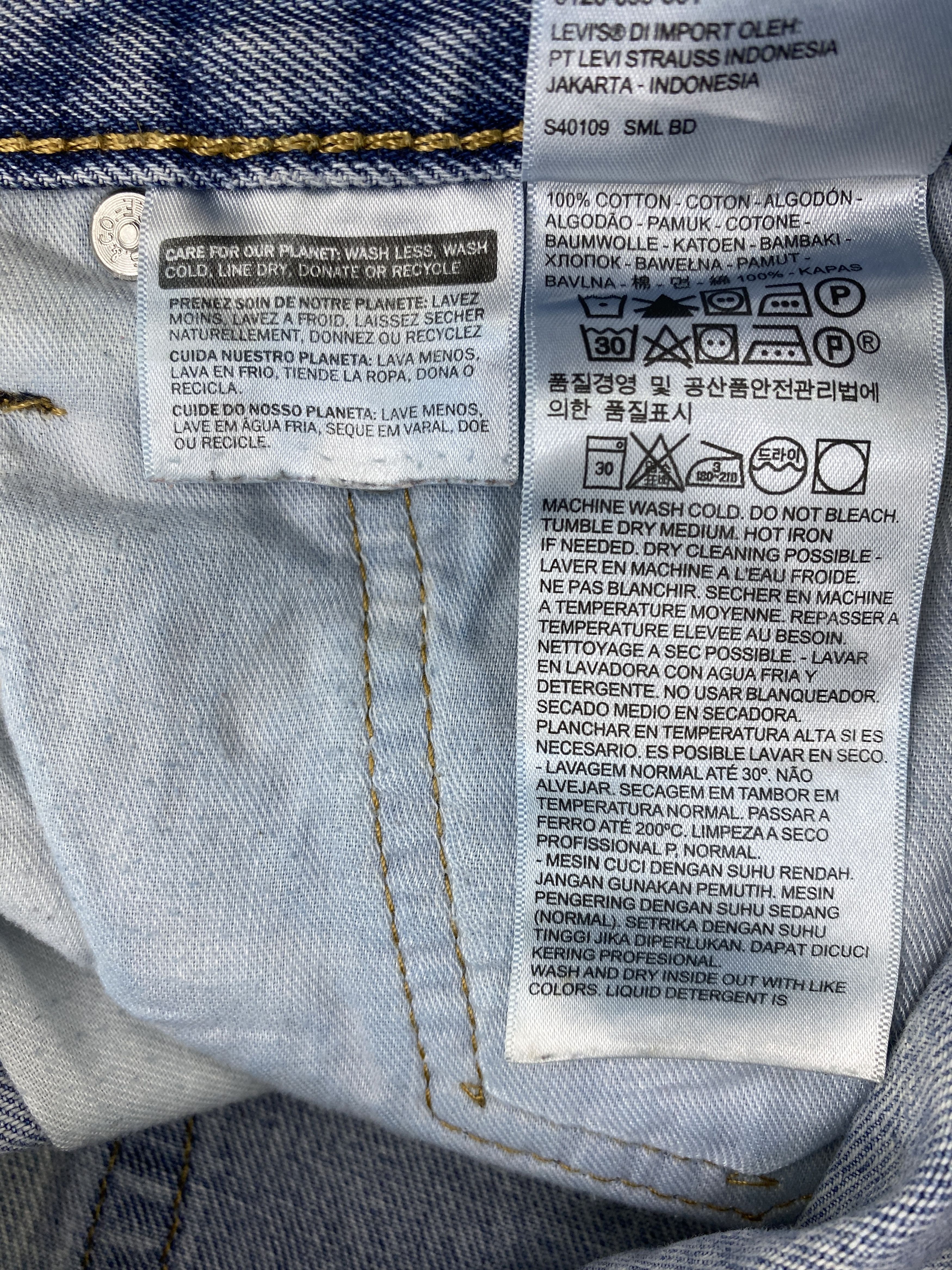 Levi's × Vintage Vintage Levis 541 Light Blue Washed Jeans Size US 34 / EU 50 - 12 Thumbnail