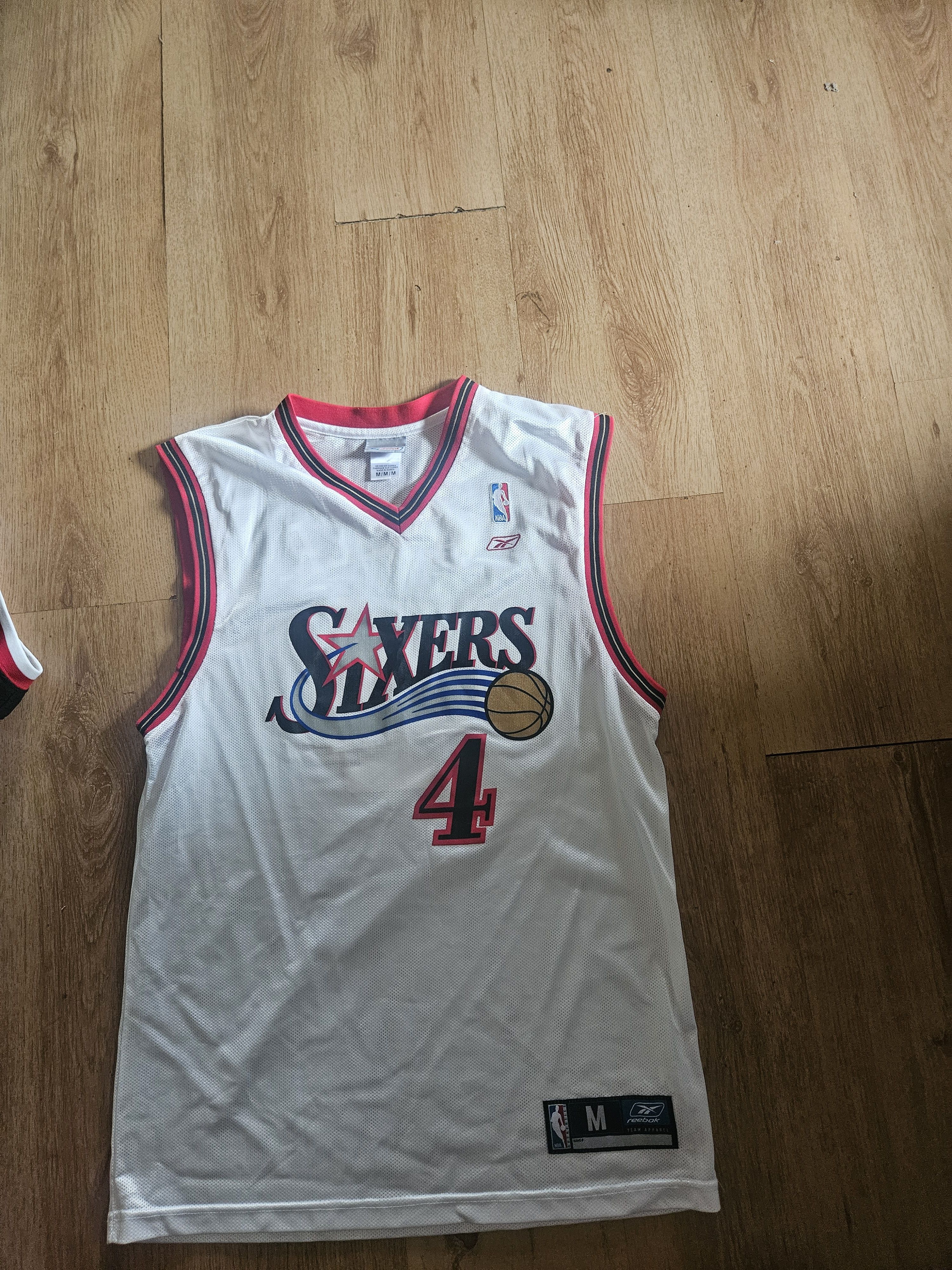 Reebok Philadelphia 76ers #4 chris webber jersey size medium Size US M / EU 48-50 / 2 - 1 Thumbnail