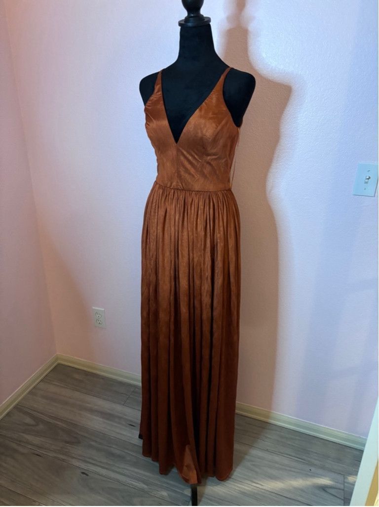 Dress the Population Dress the population with cape off shoulder dress sz S Size S / US 4 / IT 40 - 1 Thumbnail