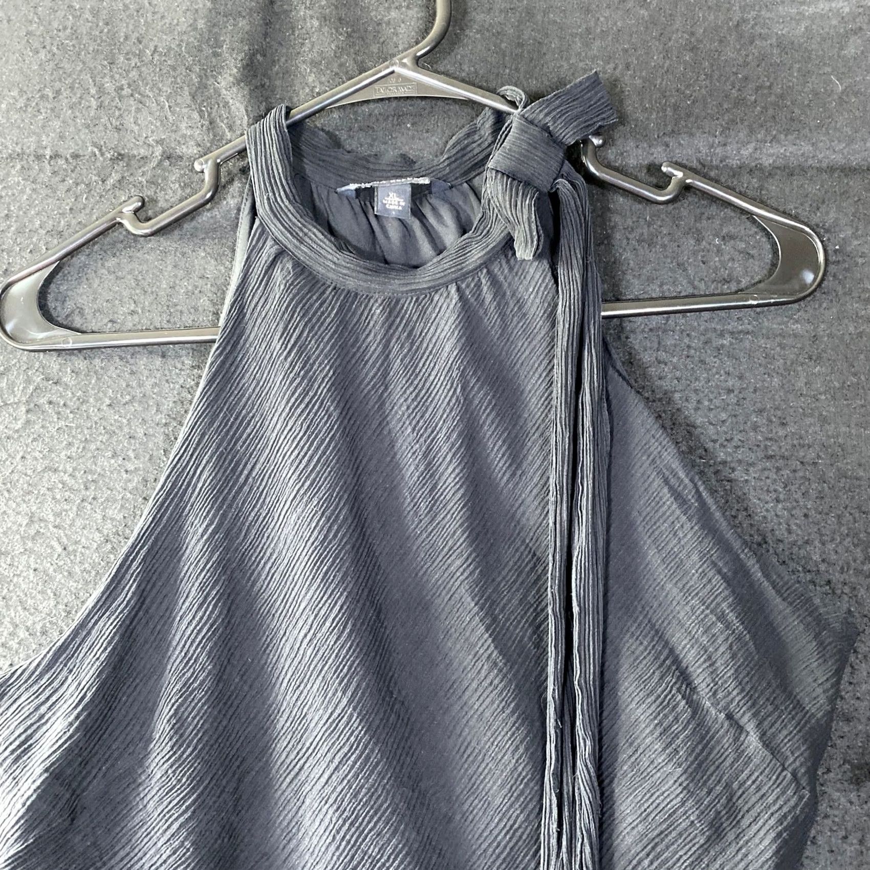 Express Express Blouse Black Crew Neck Tie Tank 100% Silk Lined Side Zip XL Women’s Satin Sleeveless Short Sleeve Casual Party/Cocktail Workwear Tie Accent Size XL / US 12-14 / IT 48-50 - 2 Thumbnail