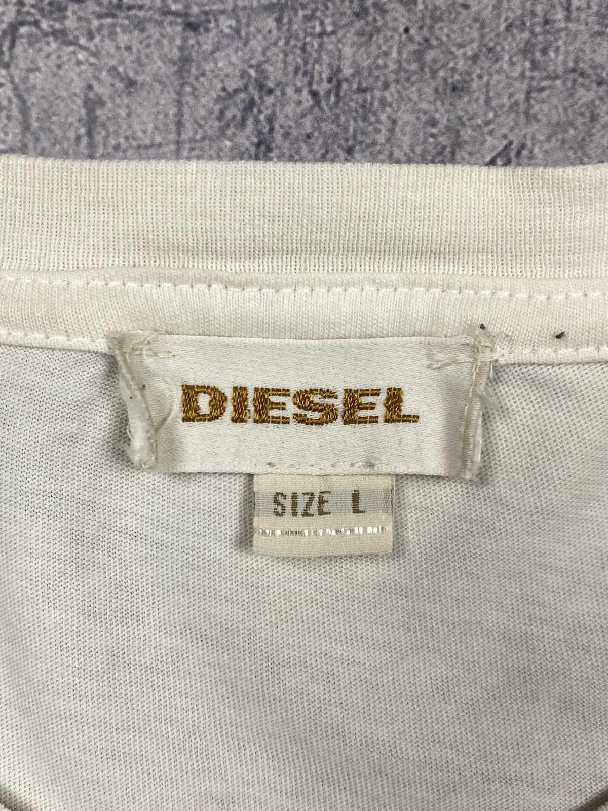 Diesel Vintage Diesel Designer Y2K Big Logo Tee T Shirt Size L Size US L / EU 52-54 / 3 - 9 Thumbnail