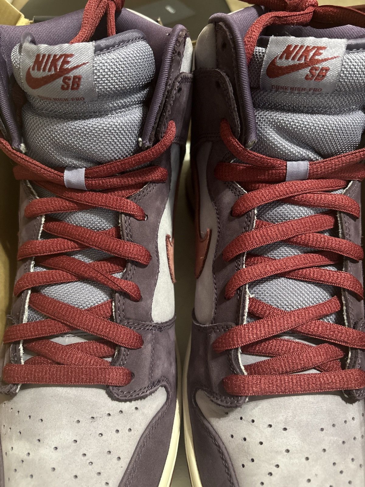 Nike SB Nike SB Dunk High Daybreak Plum Size 12 Excellent Condition Size US 12 / EU 45 - 7 Thumbnail