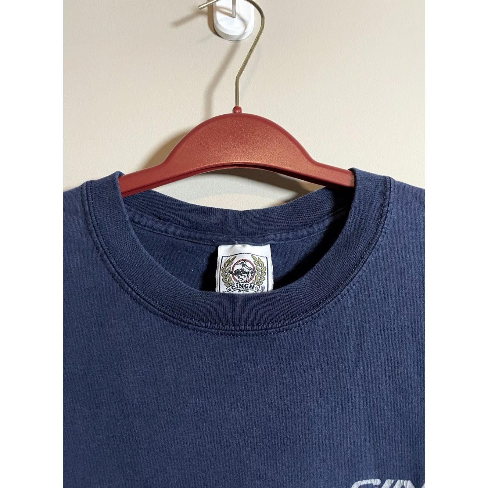 Vintage Cinch Logo Crew Neck T Shirt Short Sleeve Sunset Blue L Men's Shirt Graphic Print Vintage: No, 21" Pit to Pit, 28" Length, Easy Care, USA Theme Size US L / EU 52-54 / 3 - 5 Thumbnail