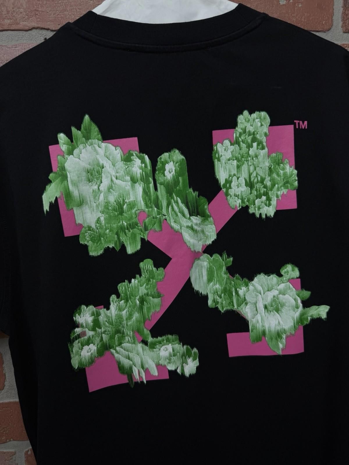 Off-White Off-White 'Colorful Back Logo' Black/Pink T-Shirt (USED) XS Size US XS / EU 42 / 0 - 5 Thumbnail