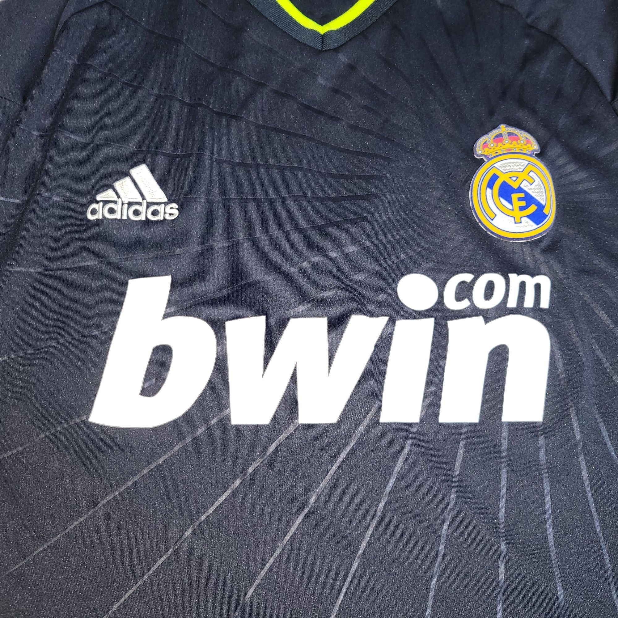 Adidas Cristiano Ronaldo Real Madrid 2010 2011 Away Soccer Jersey M Size US M / EU 48-50 / 2 - 3 Thumbnail