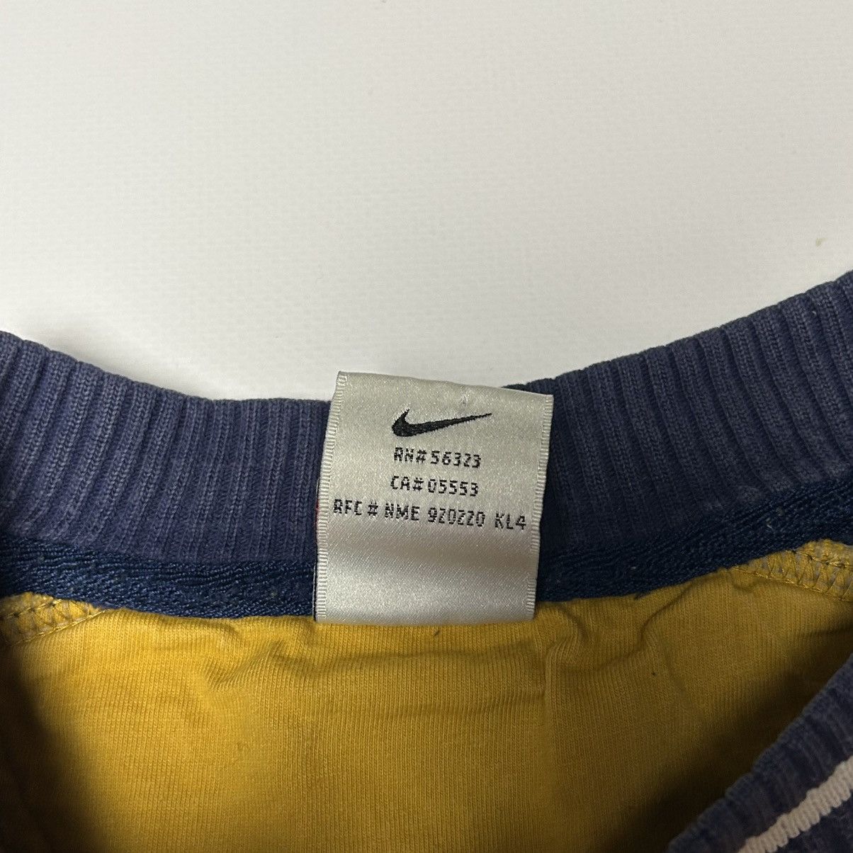 Nike Vintage Nike 90’s Sweatshirt Y2K Big Logo Swoosh RARE Size US L / EU 52-54 / 3 - 6 Thumbnail