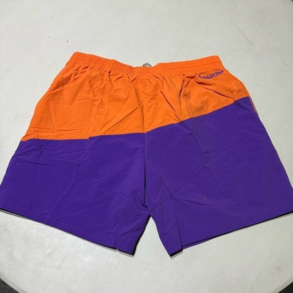Mitchell & Ness NWT MITCHELL & NESS NCAA NYLON UTILITY CLEMSON TIGERS SHORTS Size US 36 / EU 52 - 8 Thumbnail