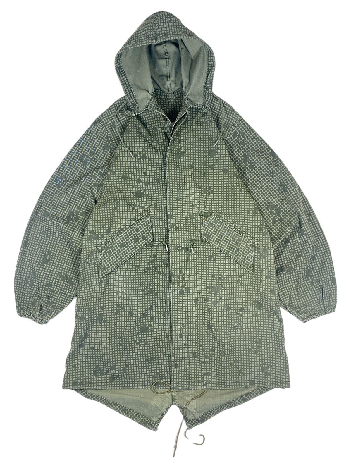 image of Military x Vintage 1981 Desert Night Camouflage Fishtail Parka in Olive, Men's (Size Medium)