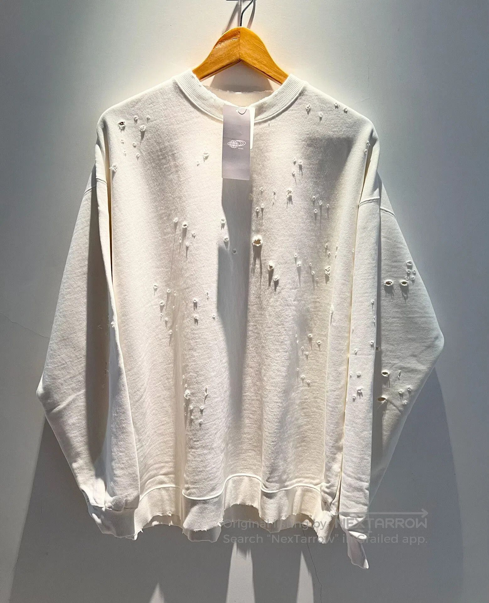 Beams Japan classic distressed white sweatshirt by beams. Size US L / EU 52-54 / 3 - 1 Thumbnail