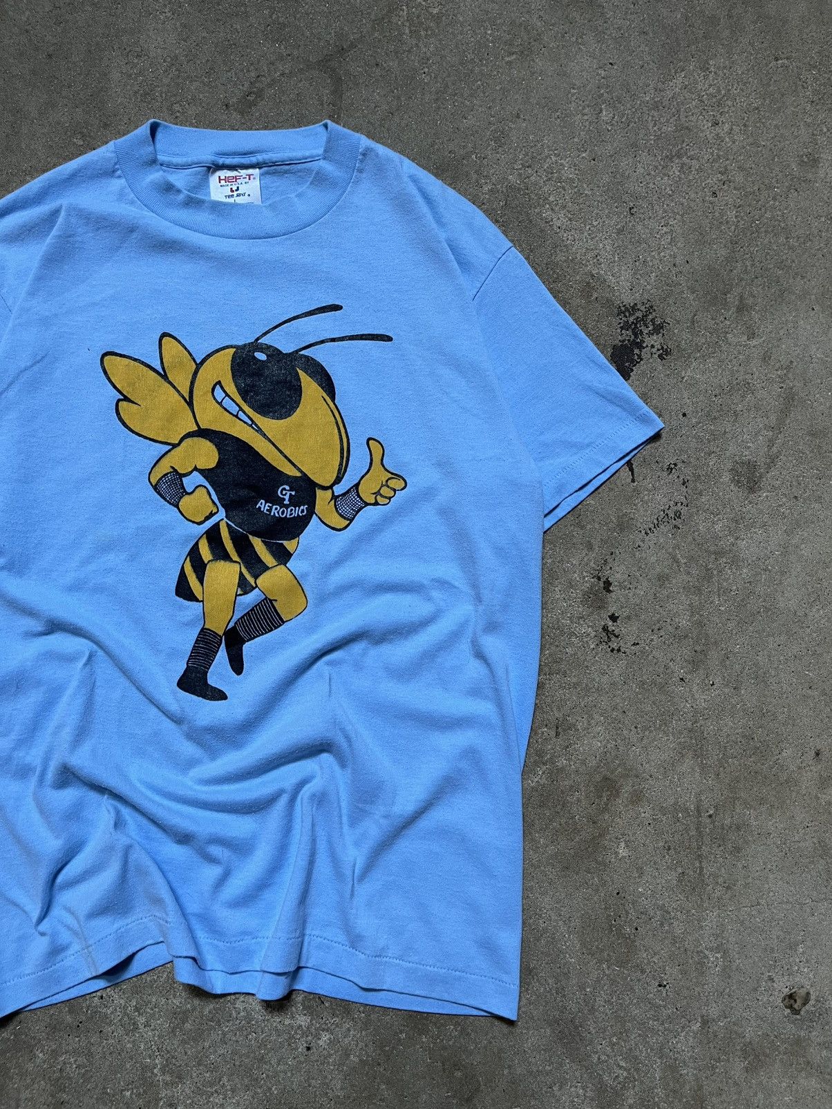 NCAA Vintage 1980s Georgia Tech Yellow Jackets Buzz Aerobics Tee Size US M / EU 48-50 / 2 - 1 Thumbnail