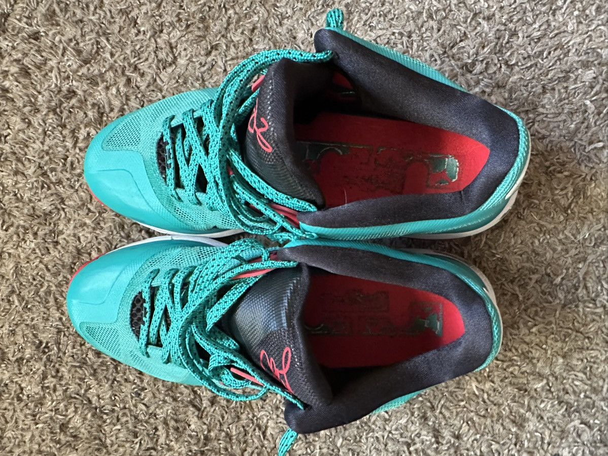 Nike LeBron 9 Low Liverpool Size US 11.5 / EU 44-45 - 5 Thumbnail