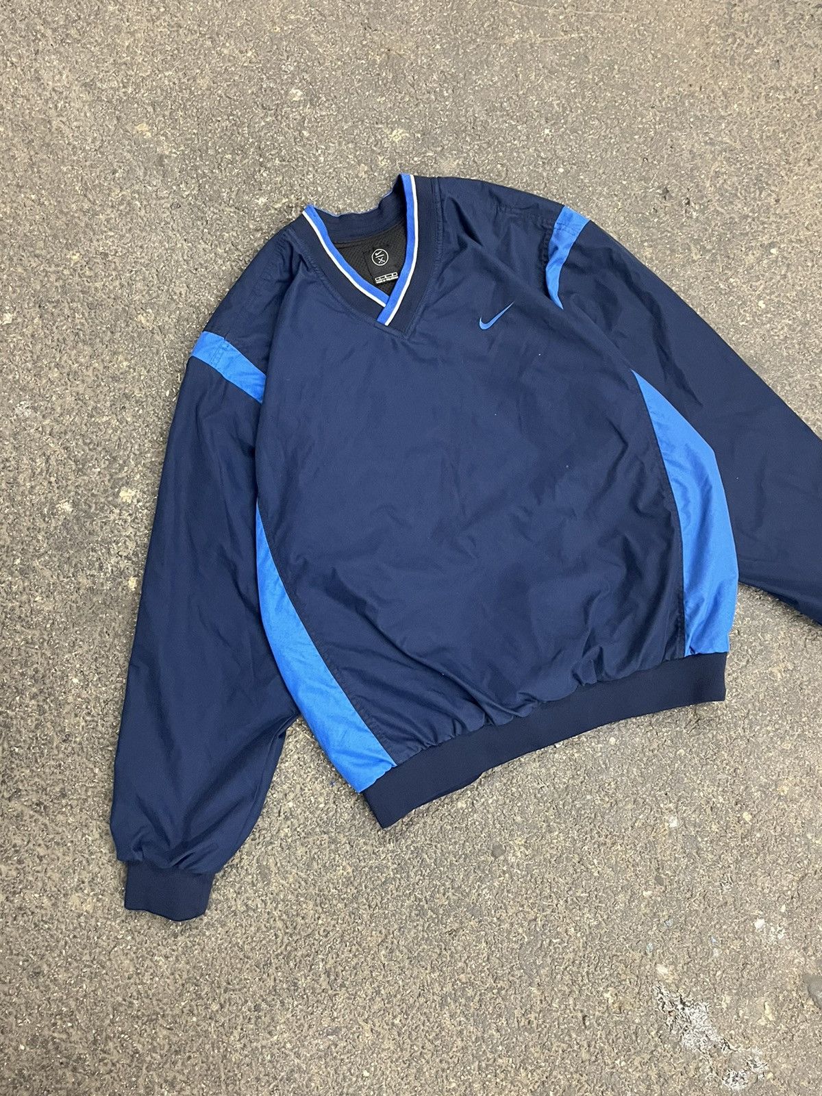 Nike × Vintage Nike windbreaker light weight pull over jacket hype sporty Size US L / EU 52-54 / 3 - 3 Thumbnail