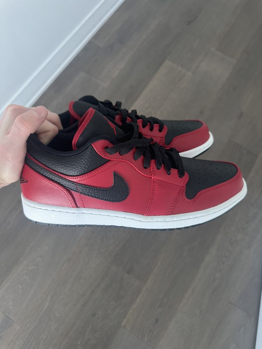 Jordan Brand × Nike Jordan 1 low reverse bred pebbled Size US 10.5 / EU 43-44 - 7 Thumbnail