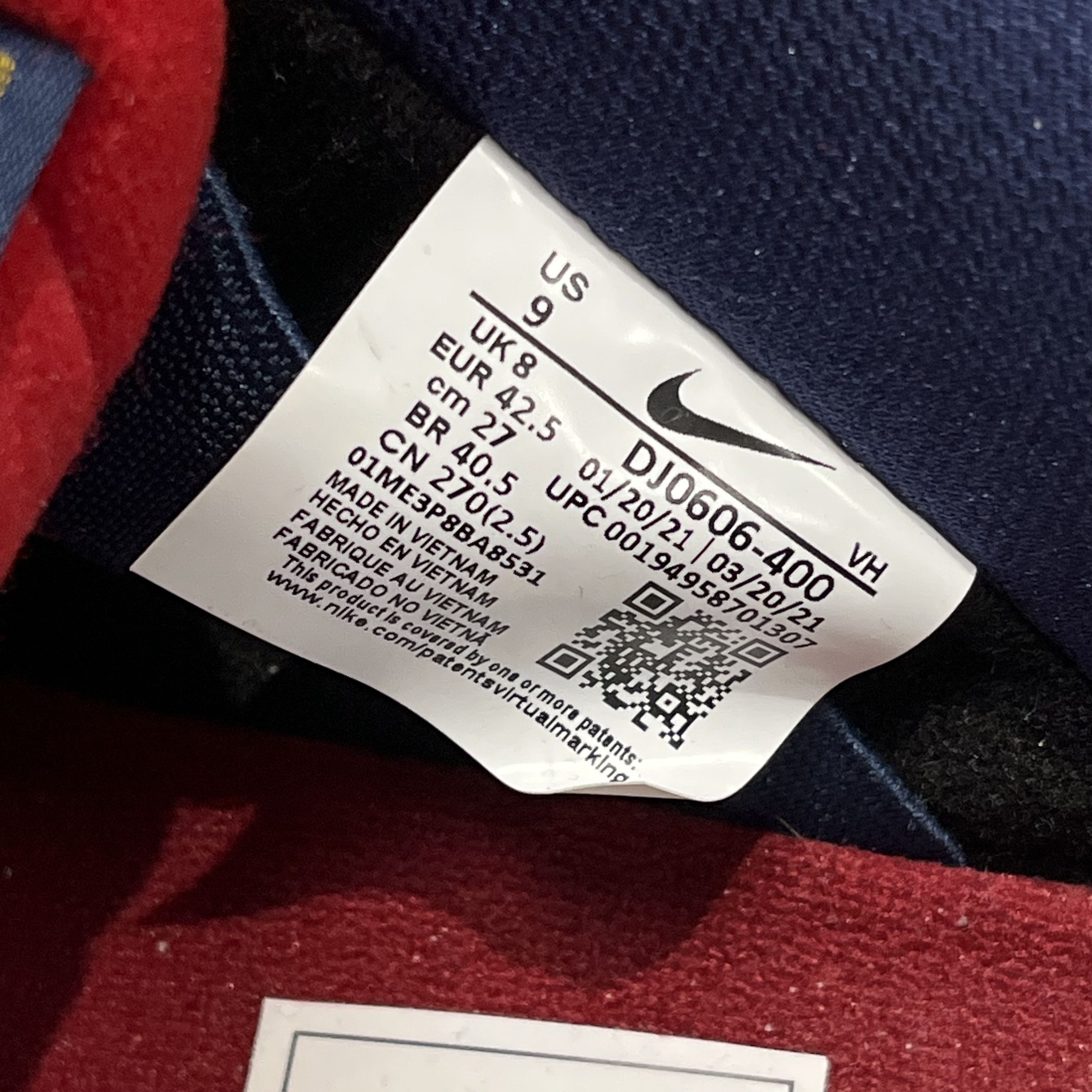 Nike SB Nike SB Dunk Low Barcelona Size US 9 / EU 42 - 6 Thumbnail