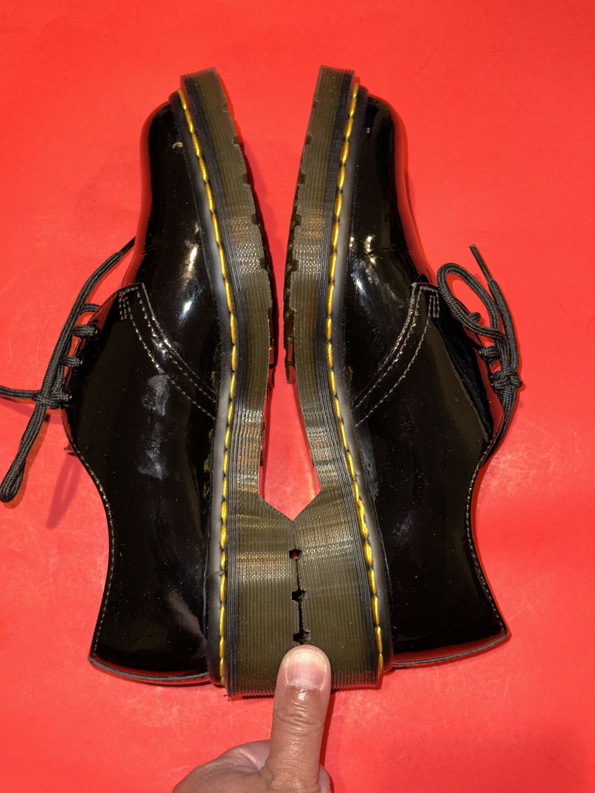 Dr. Martens Dr. Martens 10084 Patent Leather Oxford Shoes Laceup READ Size US 7 / EU 40 - 8 Thumbnail