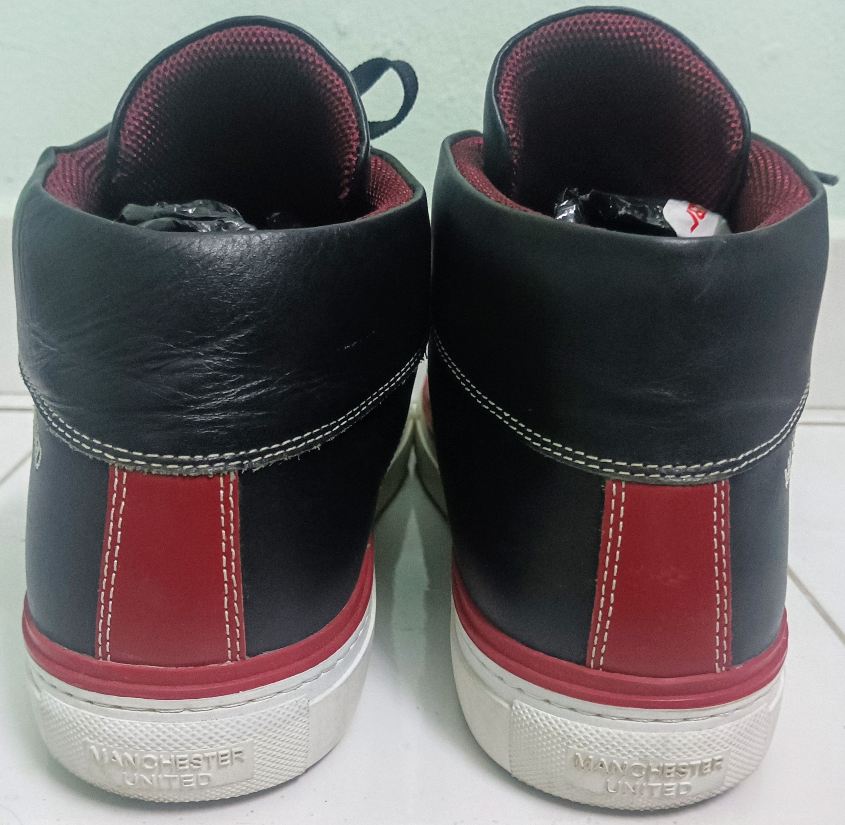 Other Manchester United - Trafford - MEN’S C300 Size US 12 / EU 45 - 3 Thumbnail