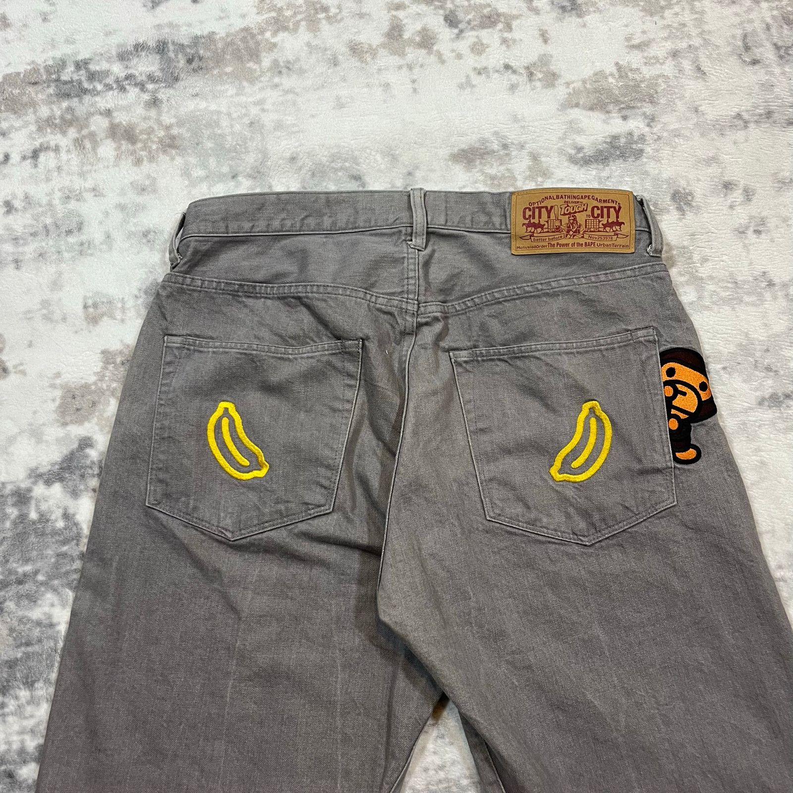 Bape × Nigo Authentic Bape 2000’s Baby Milo Banana Jeans 32 Size US 32 / EU 48 - 1 Thumbnail