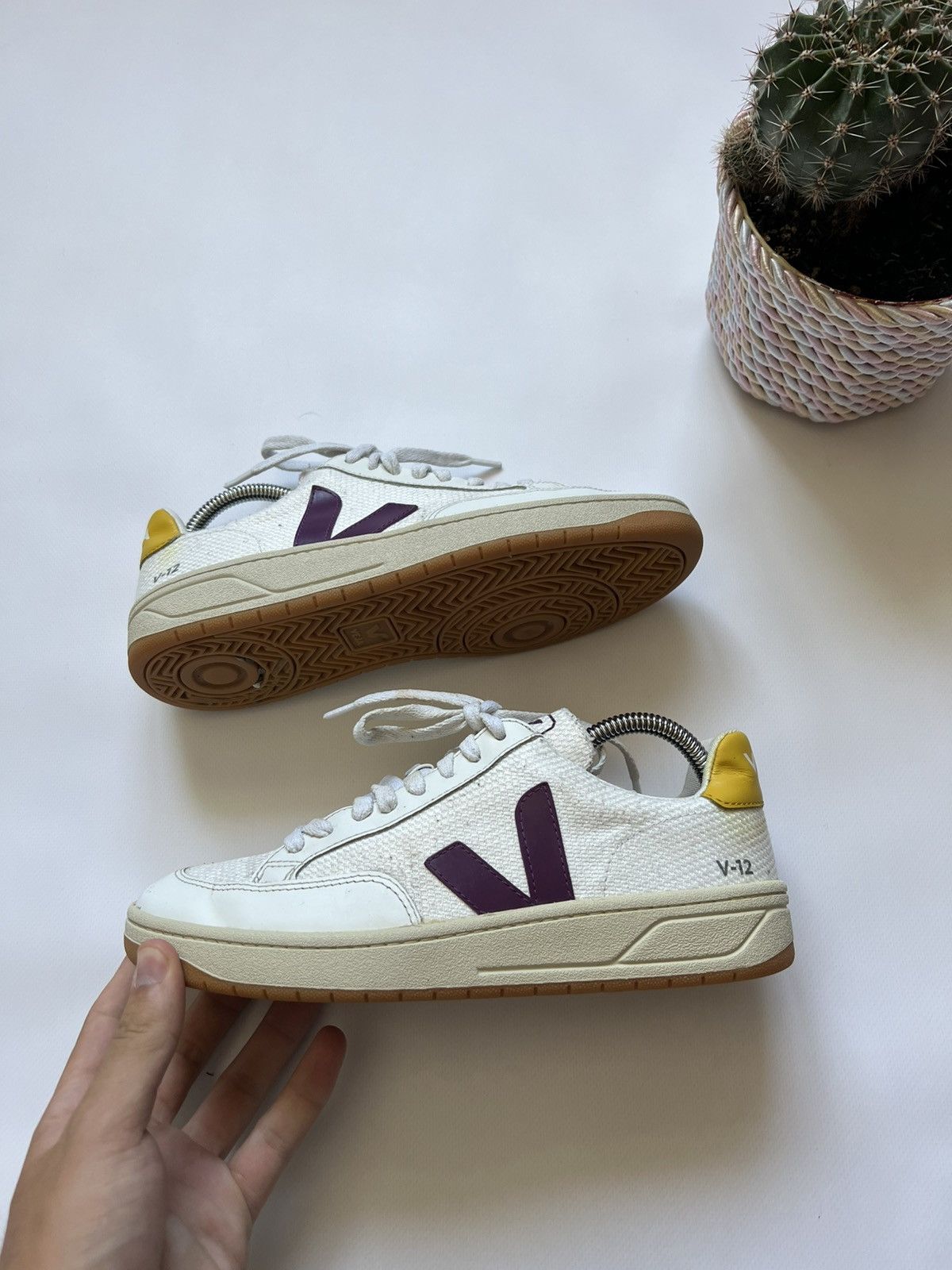 Veja Veja Leather Shoes V-12 Sneakers Size US 8 / IT 38 - 2 Thumbnail