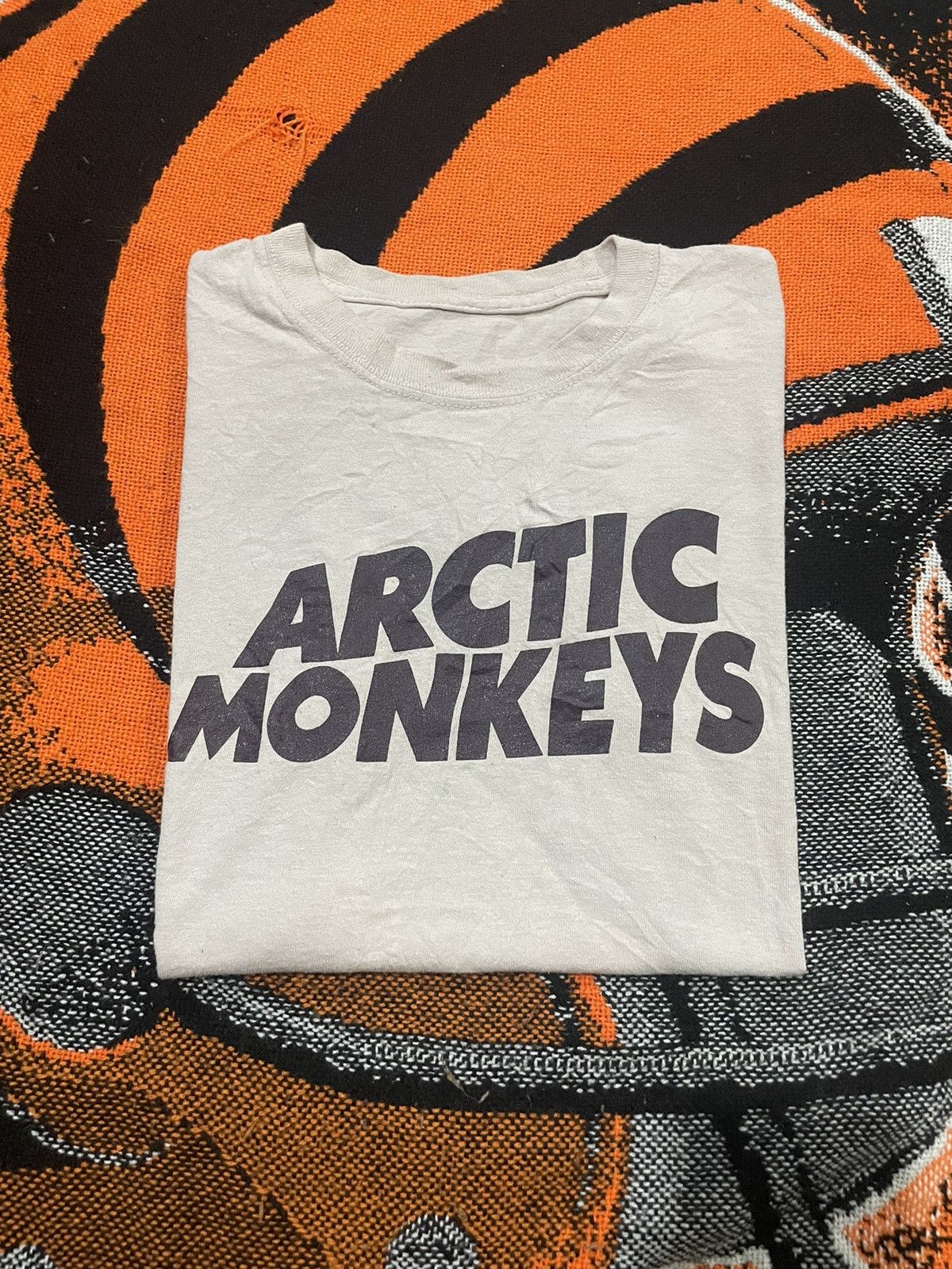 Band Tees Arctic Monkeys Band Cream Color T-shirt Size US M / EU 48-50 / 2 - 1 Thumbnail