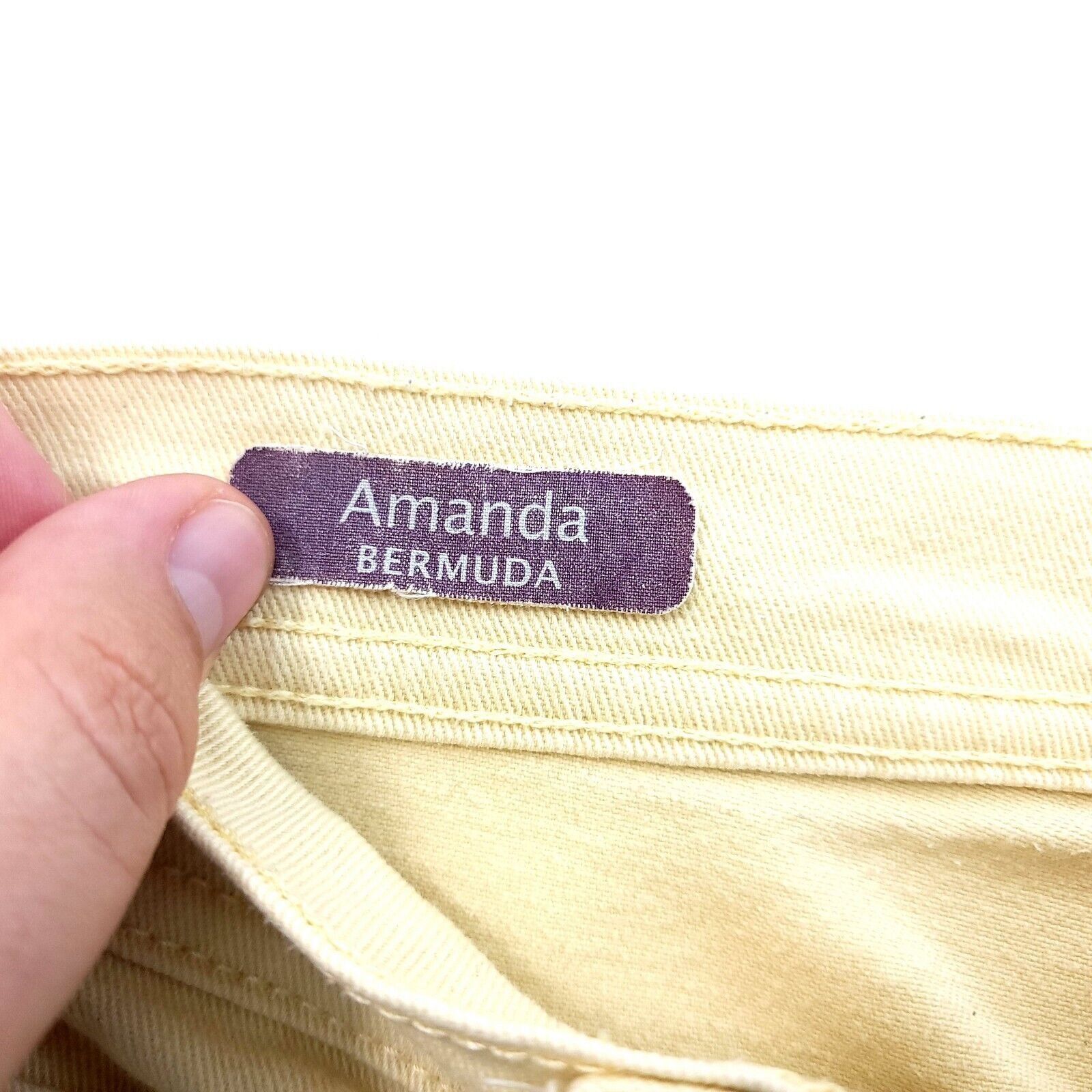 Designer Gloria Vanderbilt Amanda Bermuda Denim Yellow Size 10 Shorts Size US 31 - 6 Thumbnail