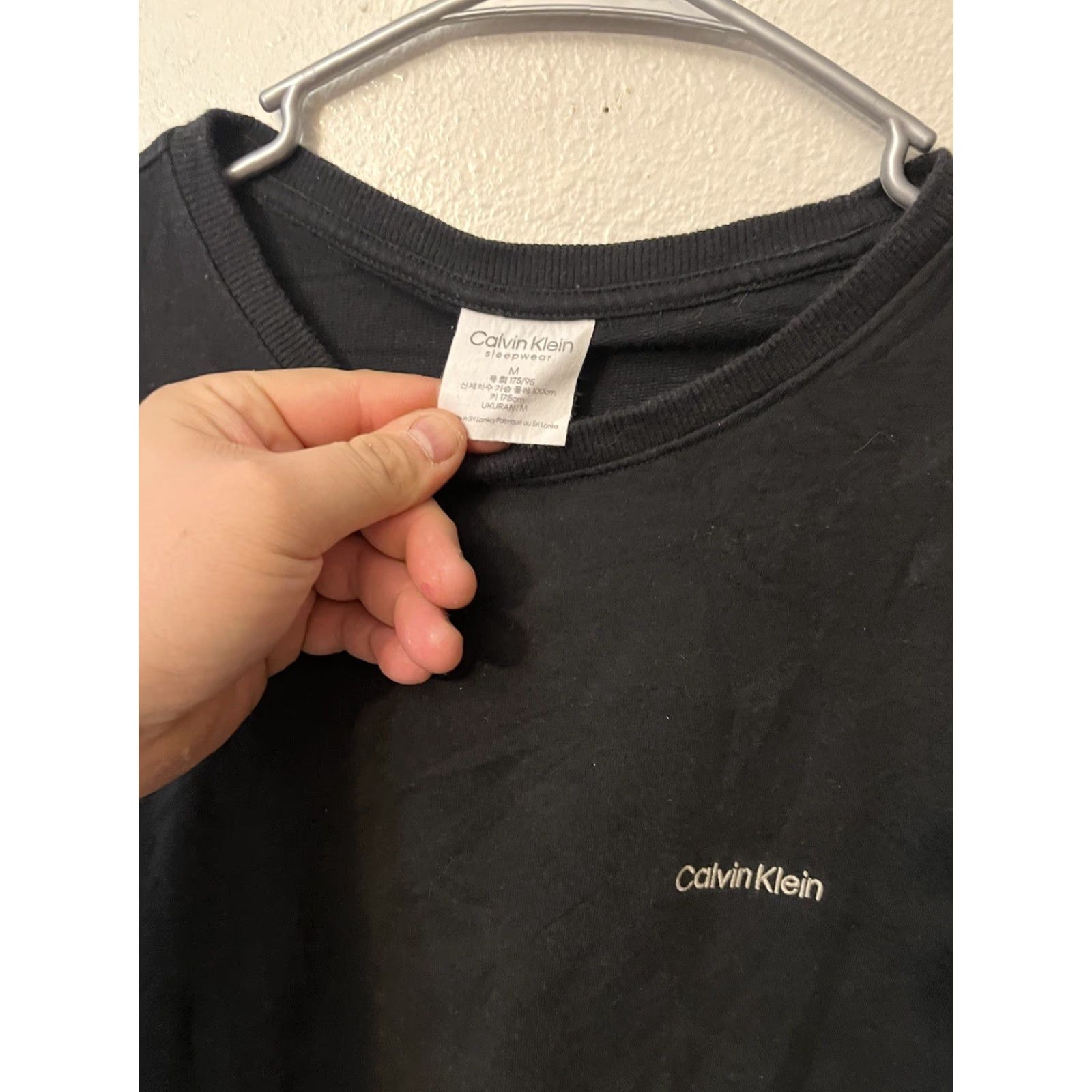 Calvin Klein Calvin Klein Sweatshirt Womens M Black Crew Neck Long Sleeve Casual Pullover Size M Color Black Size M / US 6-8 / IT 42-44 - 2 Thumbnail