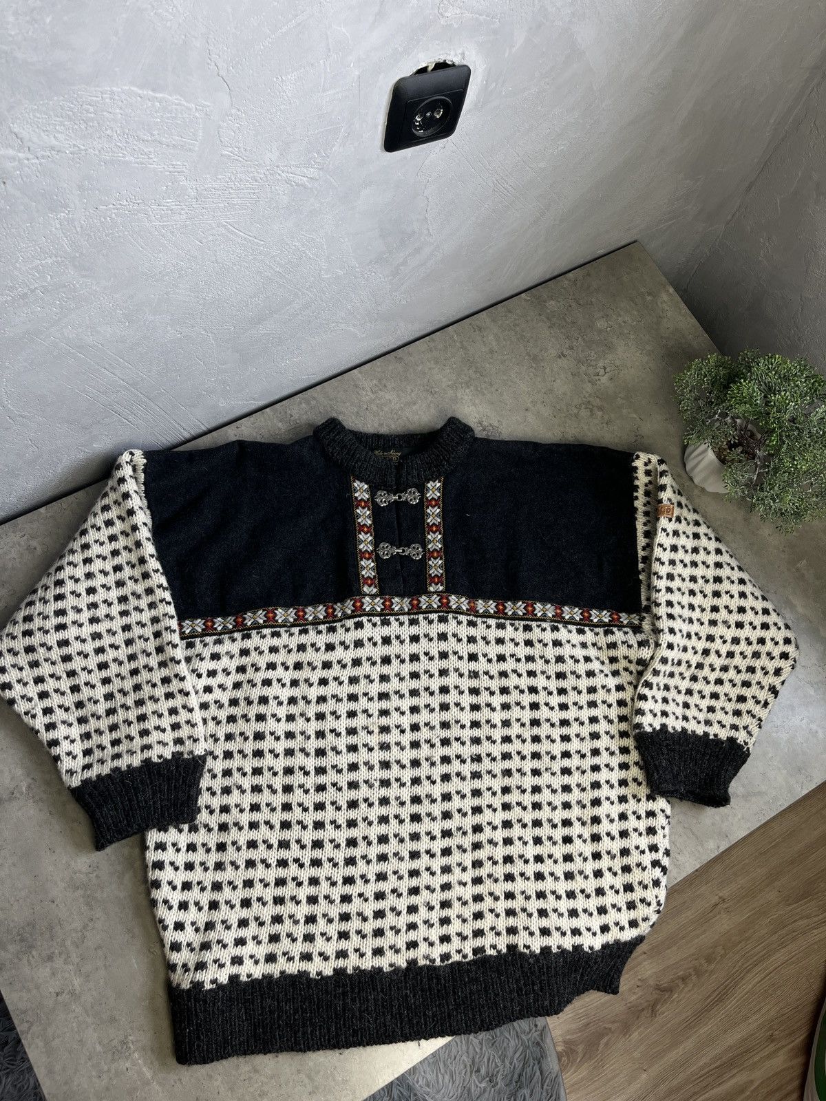 Dale Of Norway Vintage Devold of Norway Chunky Nordic Wool Knit Sweater Size US M / EU 48-50 / 2 - 1 Thumbnail