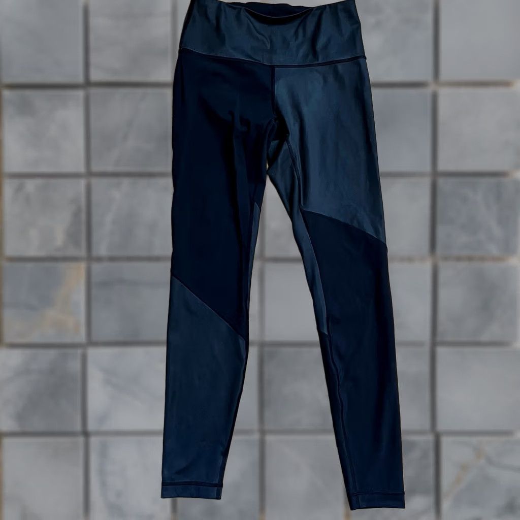 Lululemon Lululemon Leggings Wunder Under Black Pants Womens 6 Ankle Regular Size 6 Womens Size 28" / US 6 / IT 42 - 1 Thumbnail