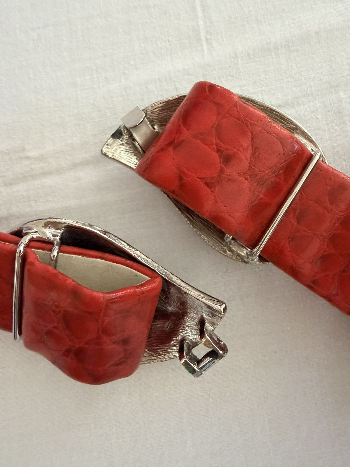 Other Vintage 1985 Mimi Di N Sculptural Buckle Red Leather Belt Size ONE SIZE - 6 Thumbnail