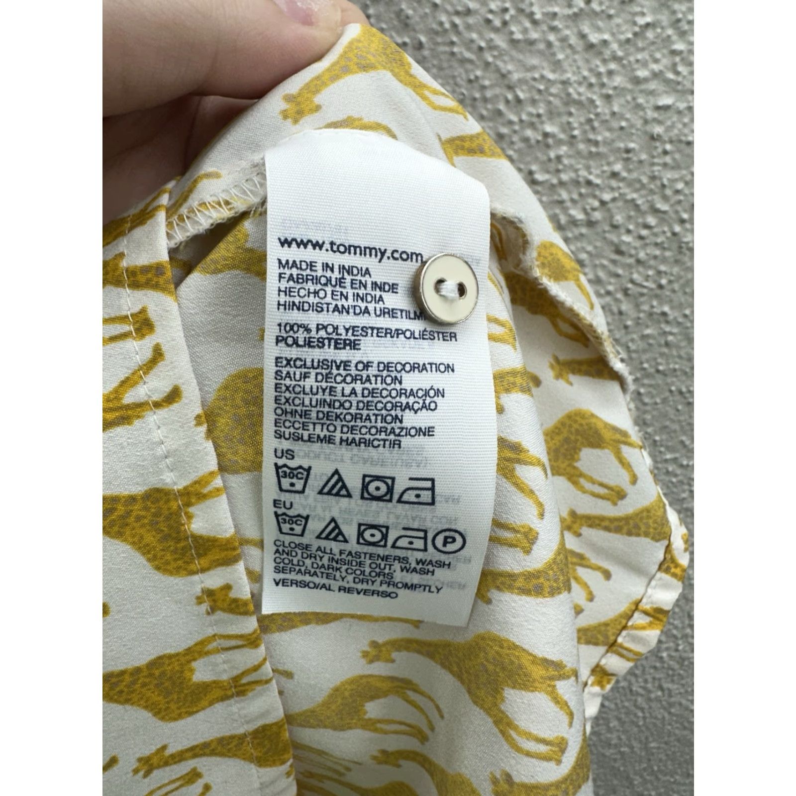 Tommy Hilfiger Tommy Hilfiger Womens Tank Top Size Large Button Up Giraffe Yellow Necktie Size L / US 10 / IT 46 - 6 Thumbnail